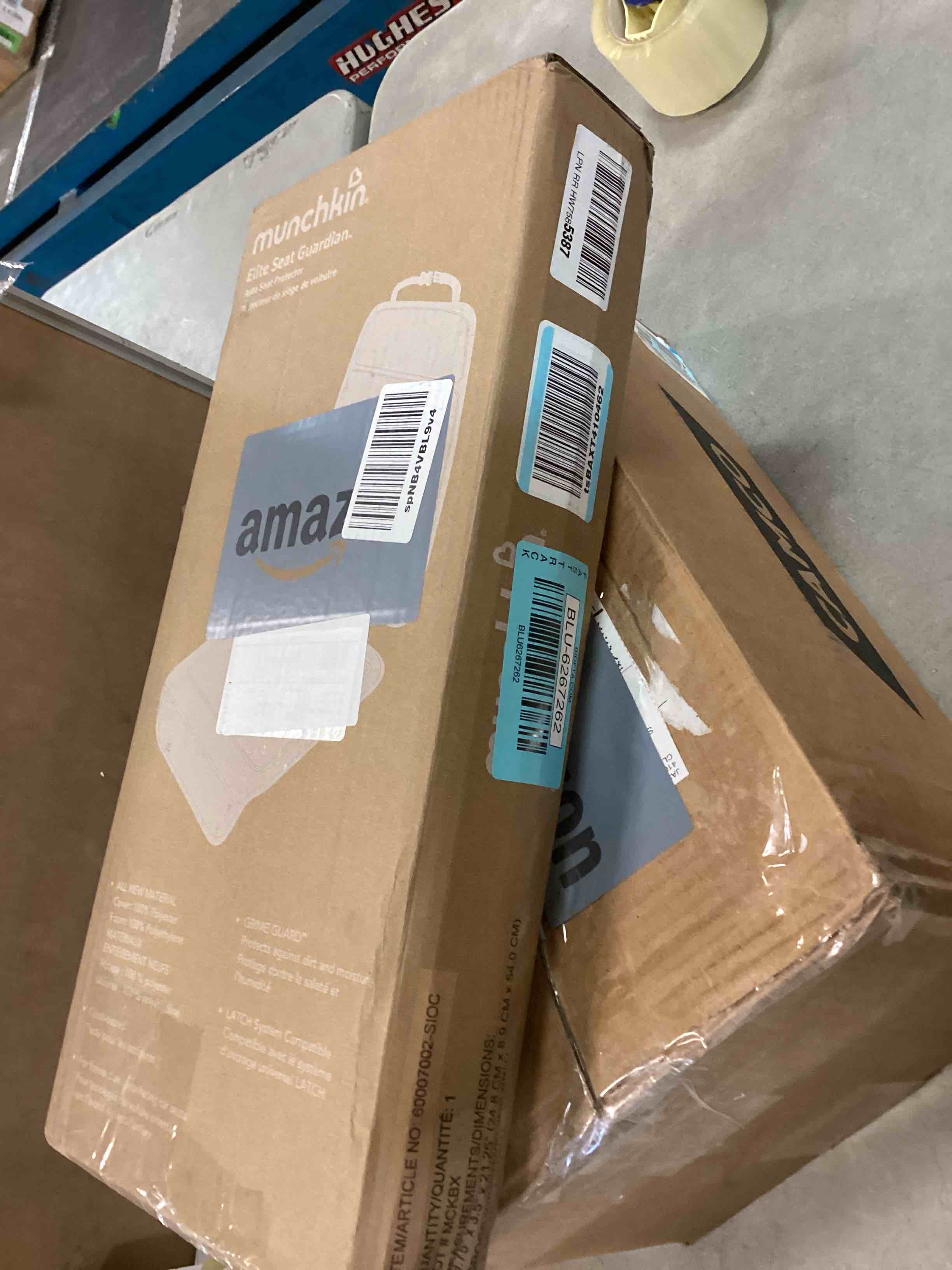 https://s3.amazonaws.com/lotting-images-prod/bidfta/BLU6267262_1716209669783.jpeg