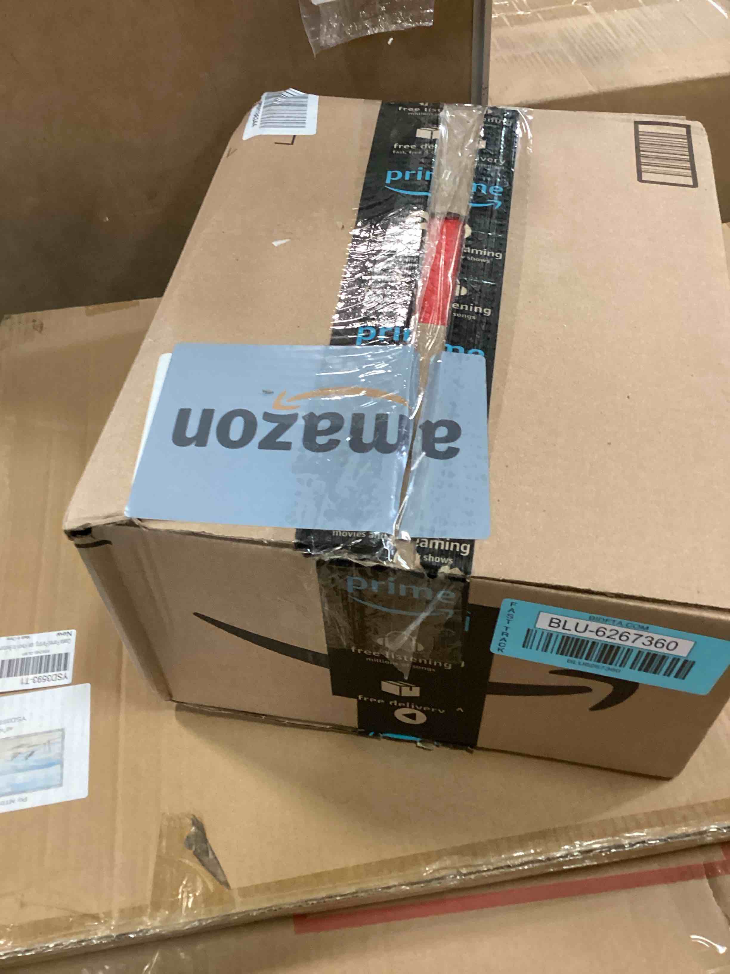 https://s3.amazonaws.com/lotting-images-prod/bidfta/BLU6267360_1716226765210.jpeg