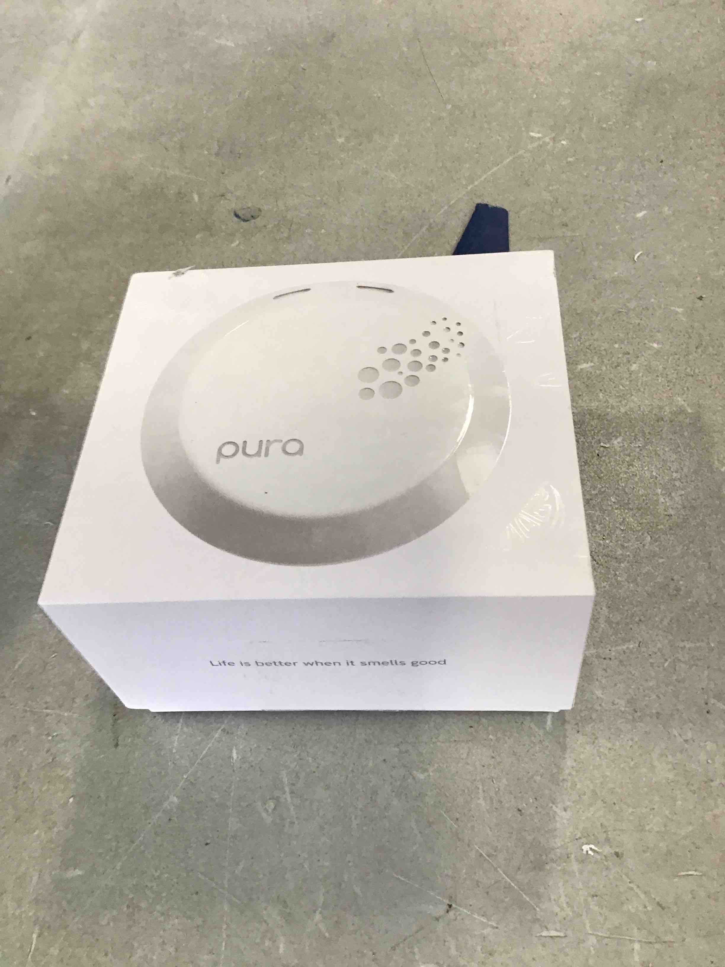 https://s3.amazonaws.com/lotting-images-prod/bidfta/BLU6267751_1715261452730.jpeg