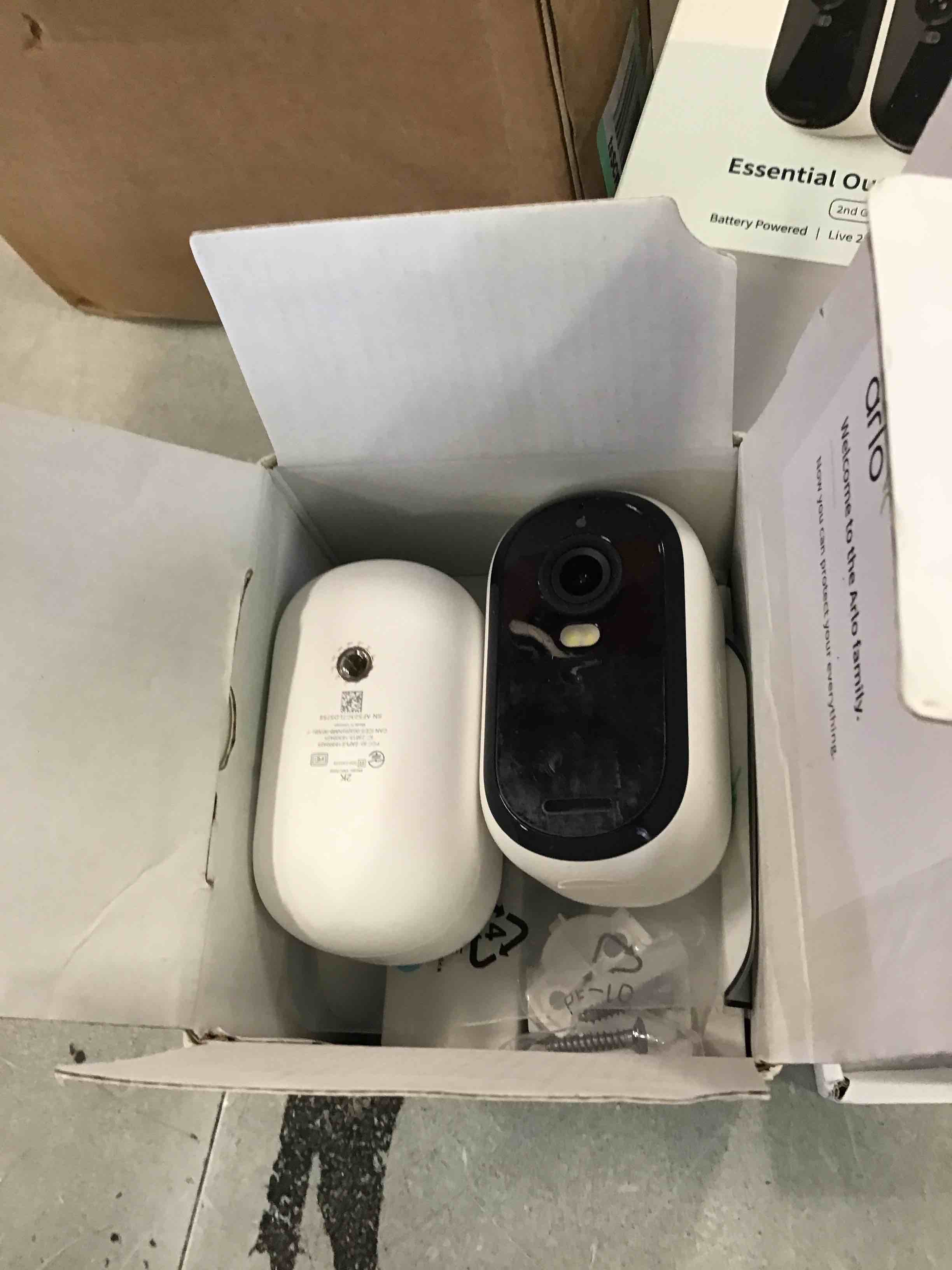 https://s3.amazonaws.com/lotting-images-prod/bidfta/BLU6267783_1715266507379.jpeg
