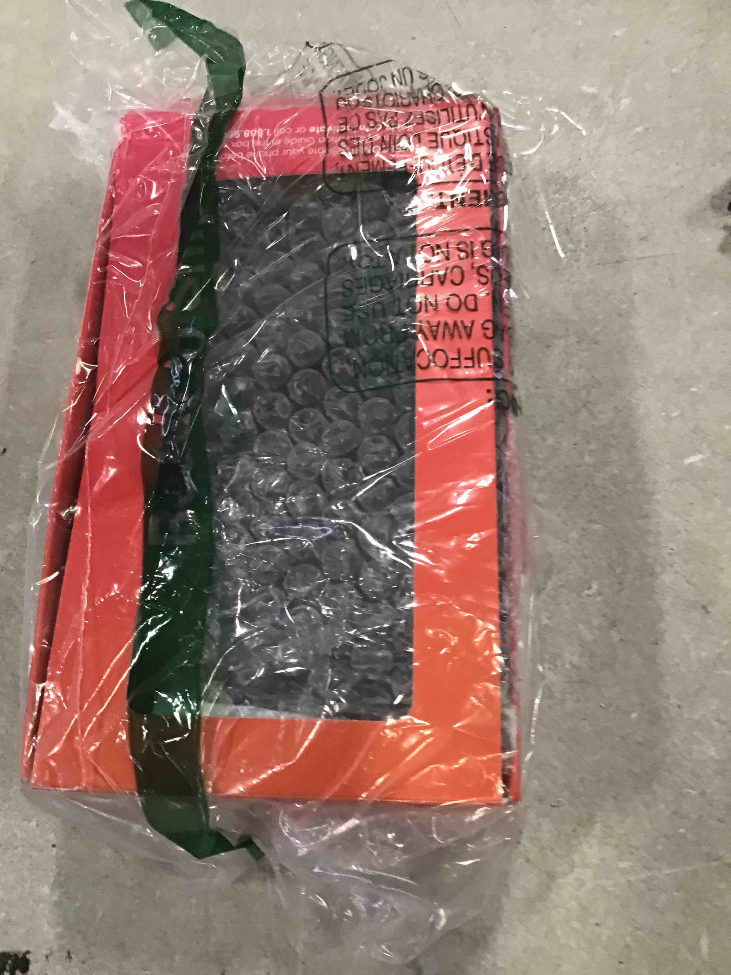https://s3.amazonaws.com/lotting-images-prod/bidfta/BLU6267805_1715269111210.jpeg
