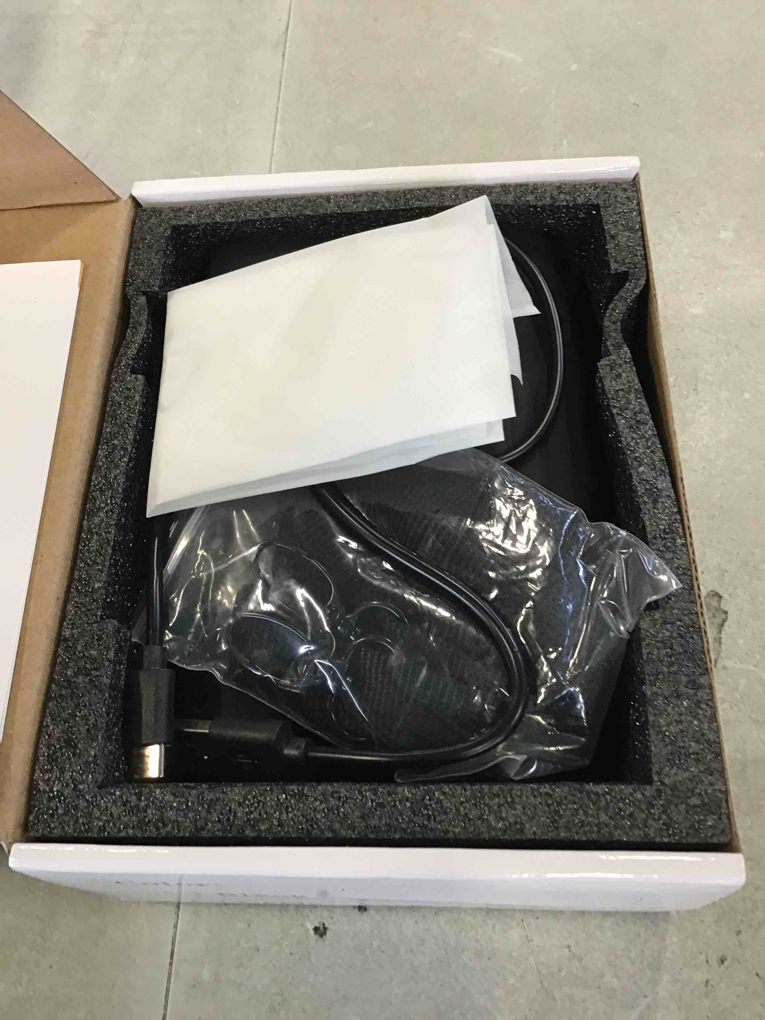 https://s3.amazonaws.com/lotting-images-prod/bidfta/BLU6268141_1715351606584.jpeg
