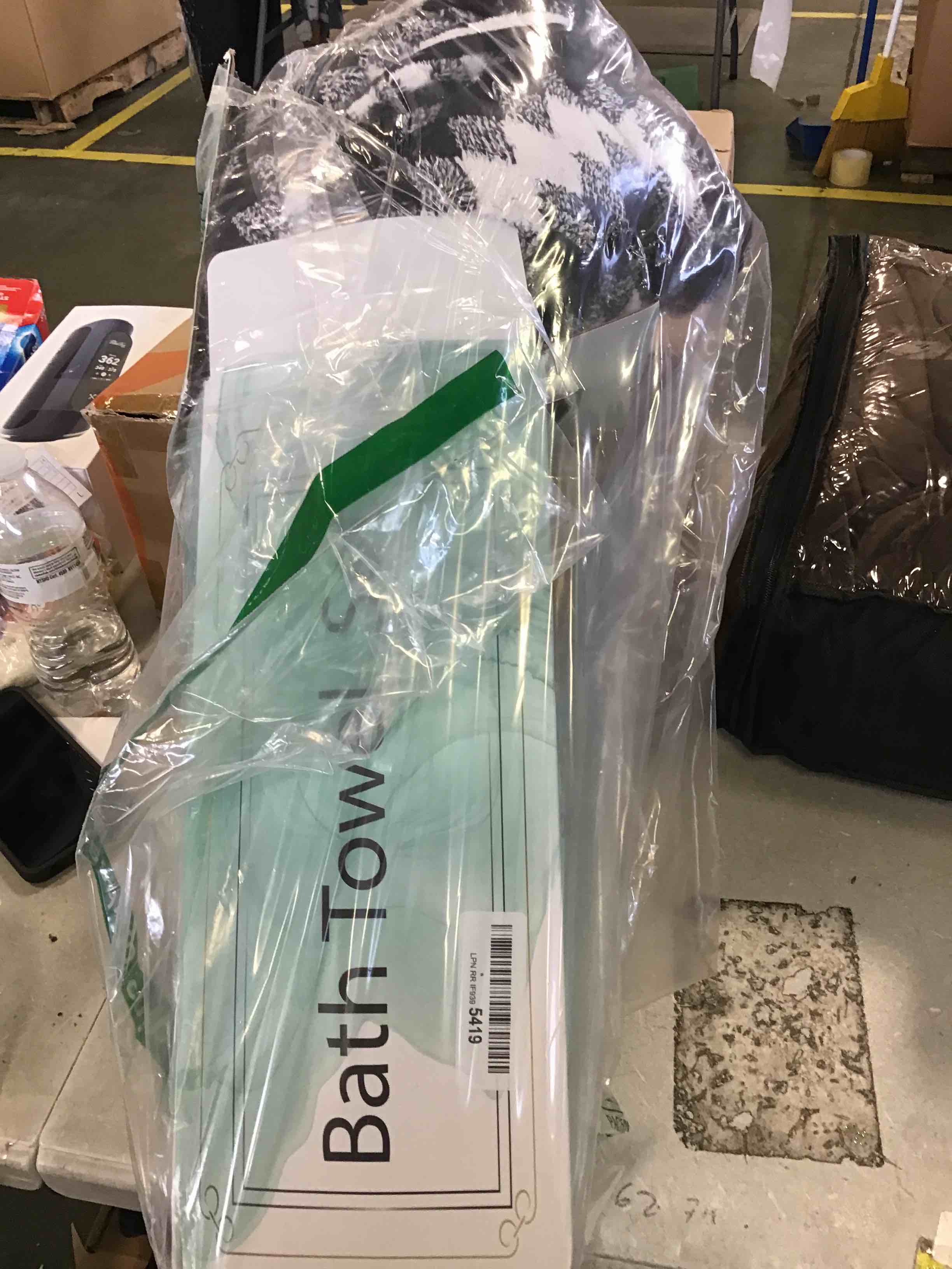 https://s3.amazonaws.com/lotting-images-prod/bidfta/BLU6268319_1715369112212.jpeg