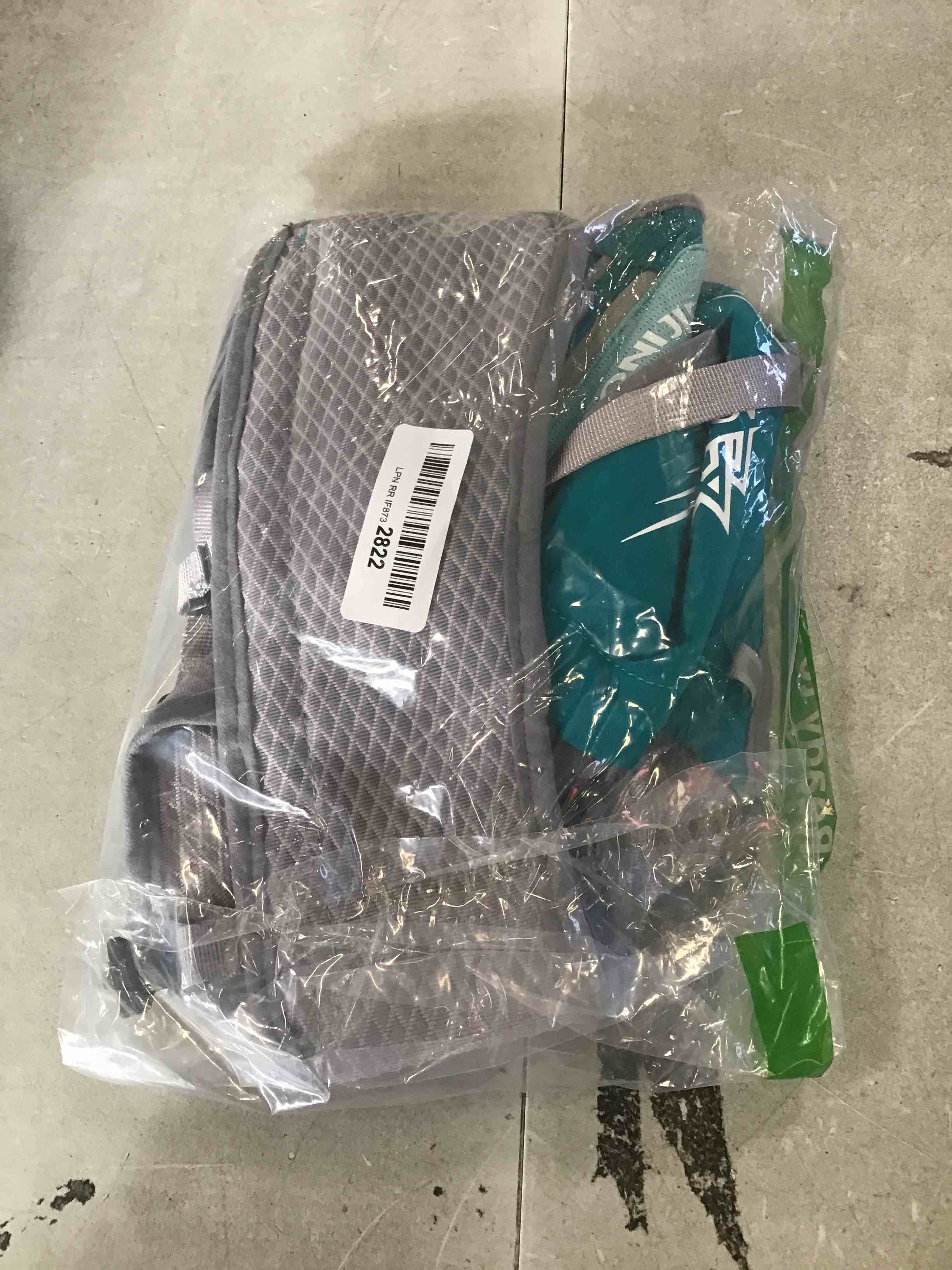 https://s3.amazonaws.com/lotting-images-prod/bidfta/BLU6268435_1715602716980.jpeg