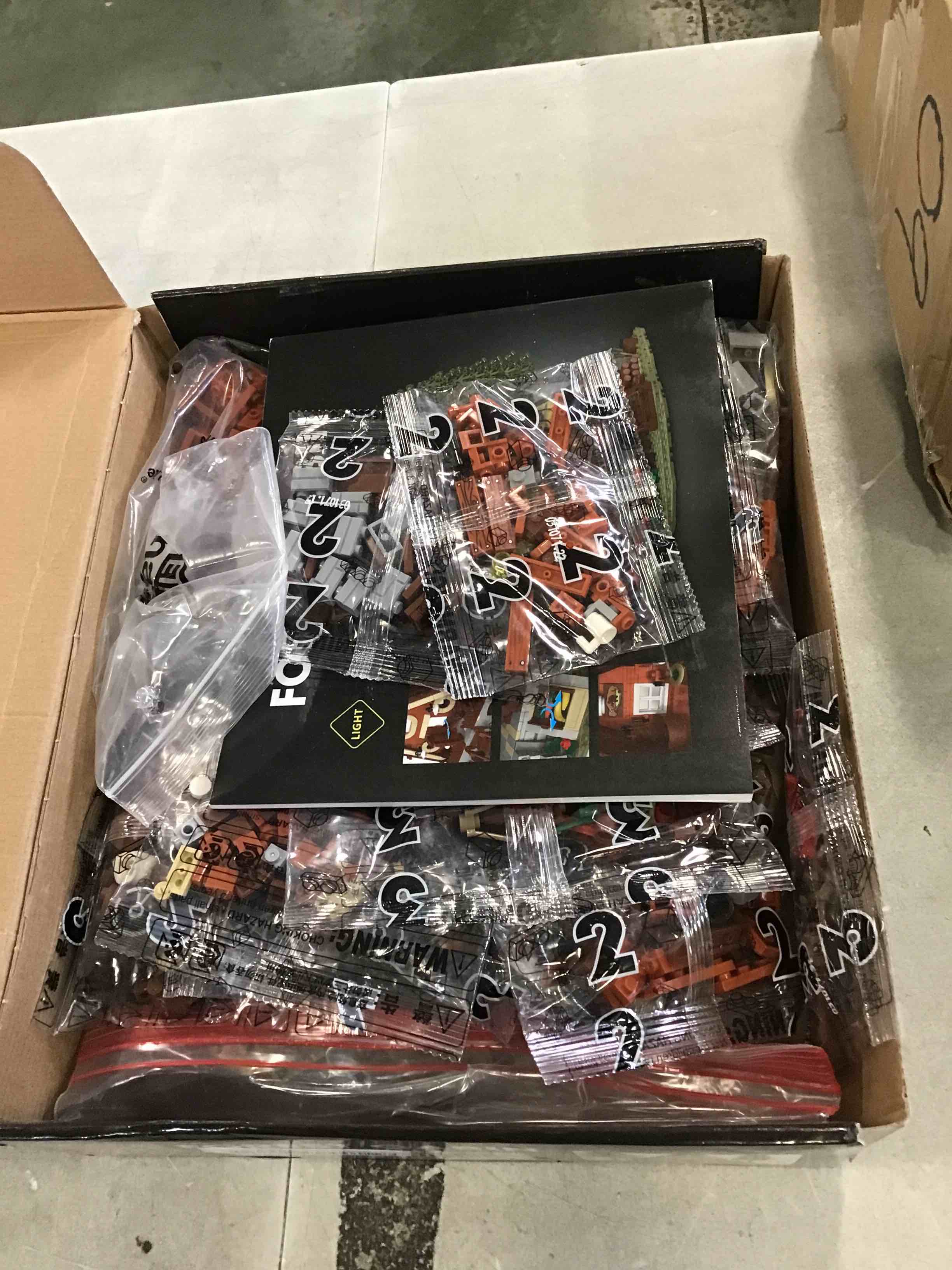 https://s3.amazonaws.com/lotting-images-prod/bidfta/BLU6268610_1715621551293.jpeg