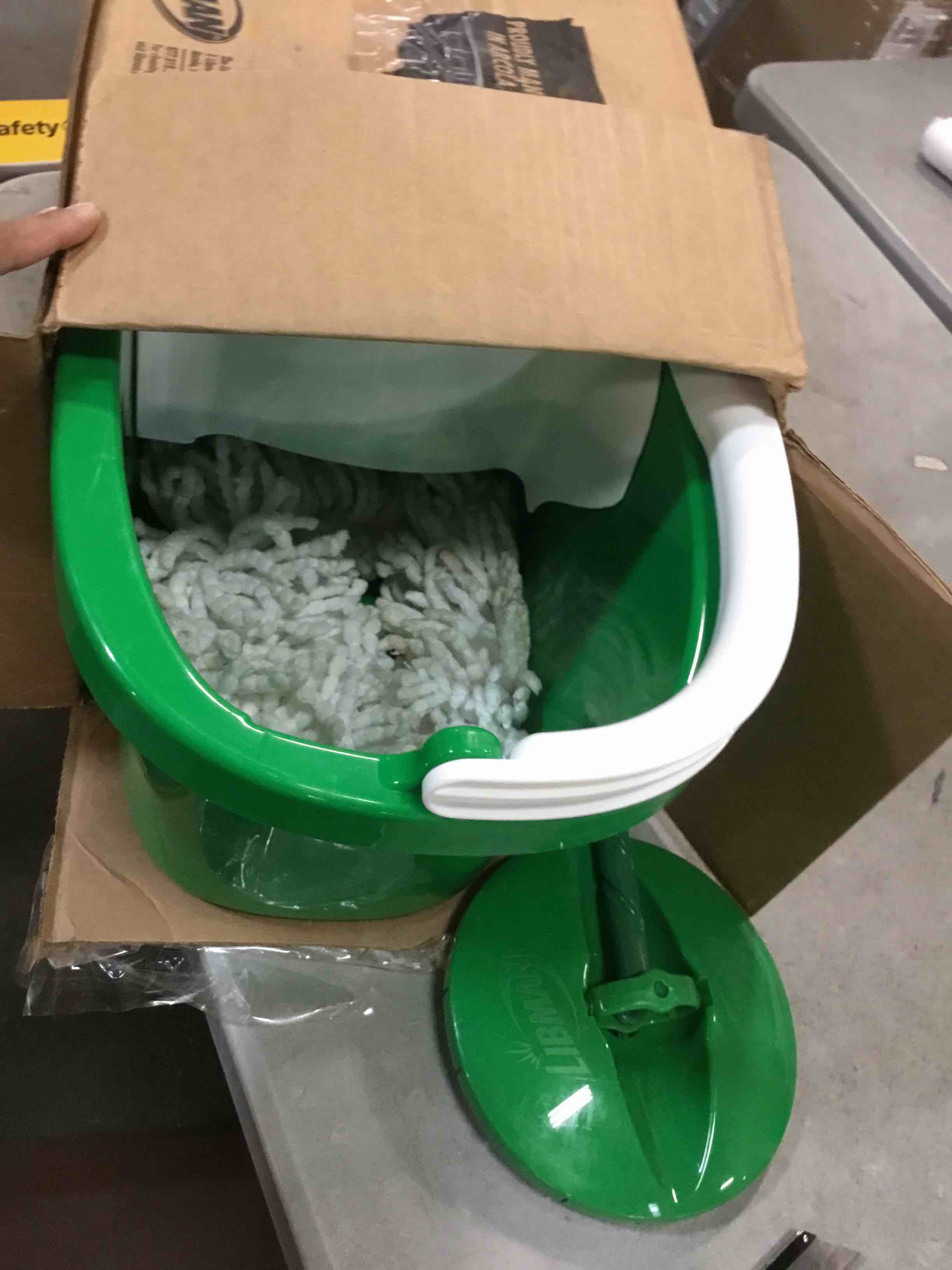 https://s3.amazonaws.com/lotting-images-prod/bidfta/BLU6268958_1715104384494.jpeg