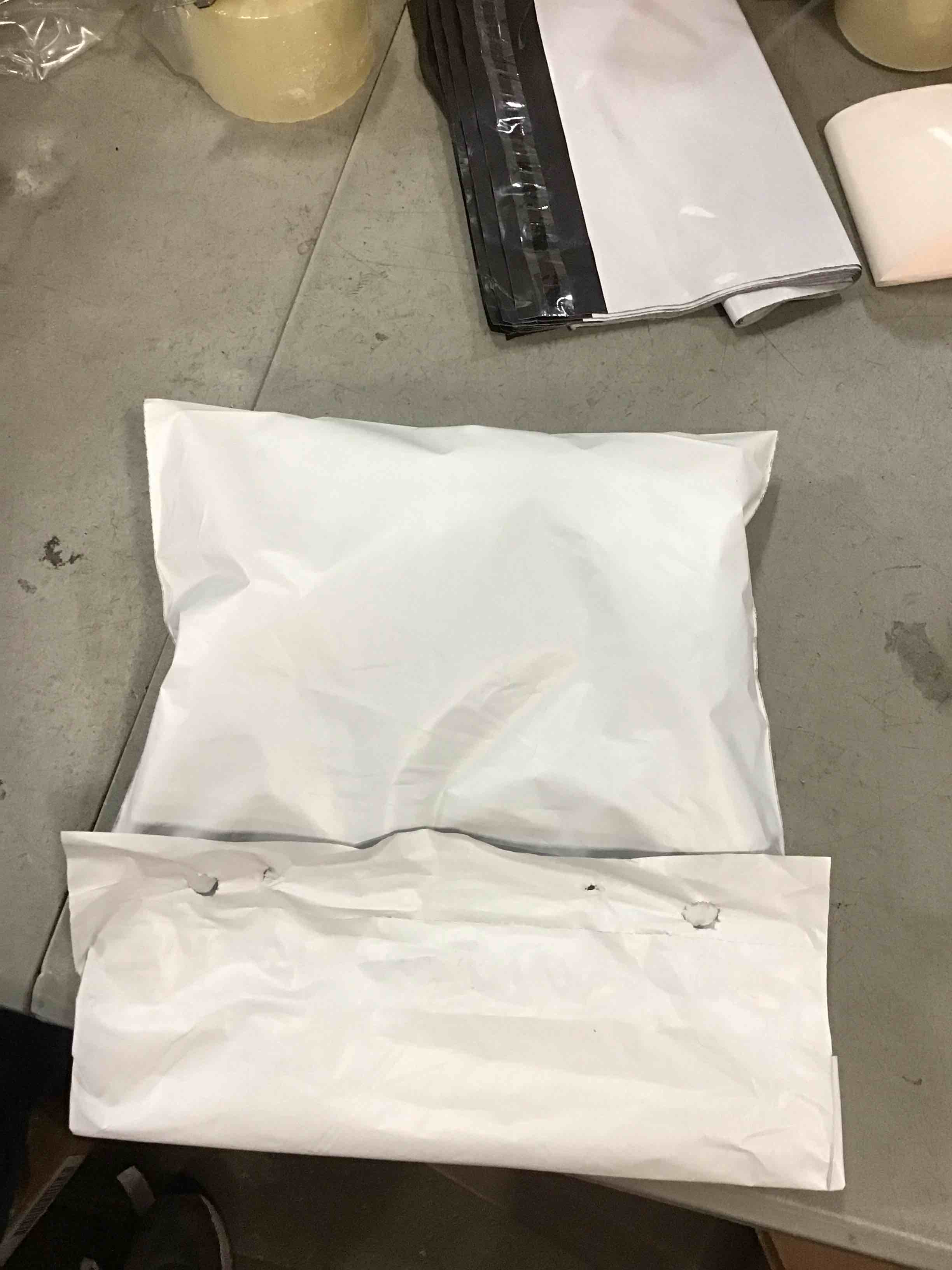 https://s3.amazonaws.com/lotting-images-prod/bidfta/BLU6269162_1715179322436.jpeg