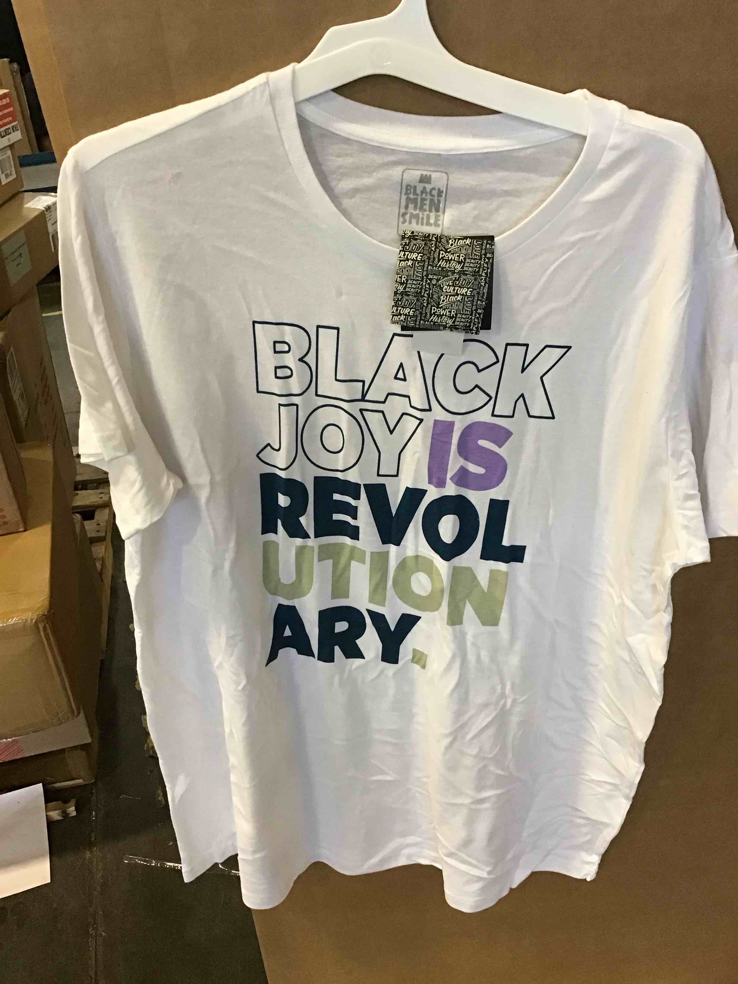 https://s3.amazonaws.com/lotting-images-prod/bidfta/BLU6269197_1715180544330.jpeg