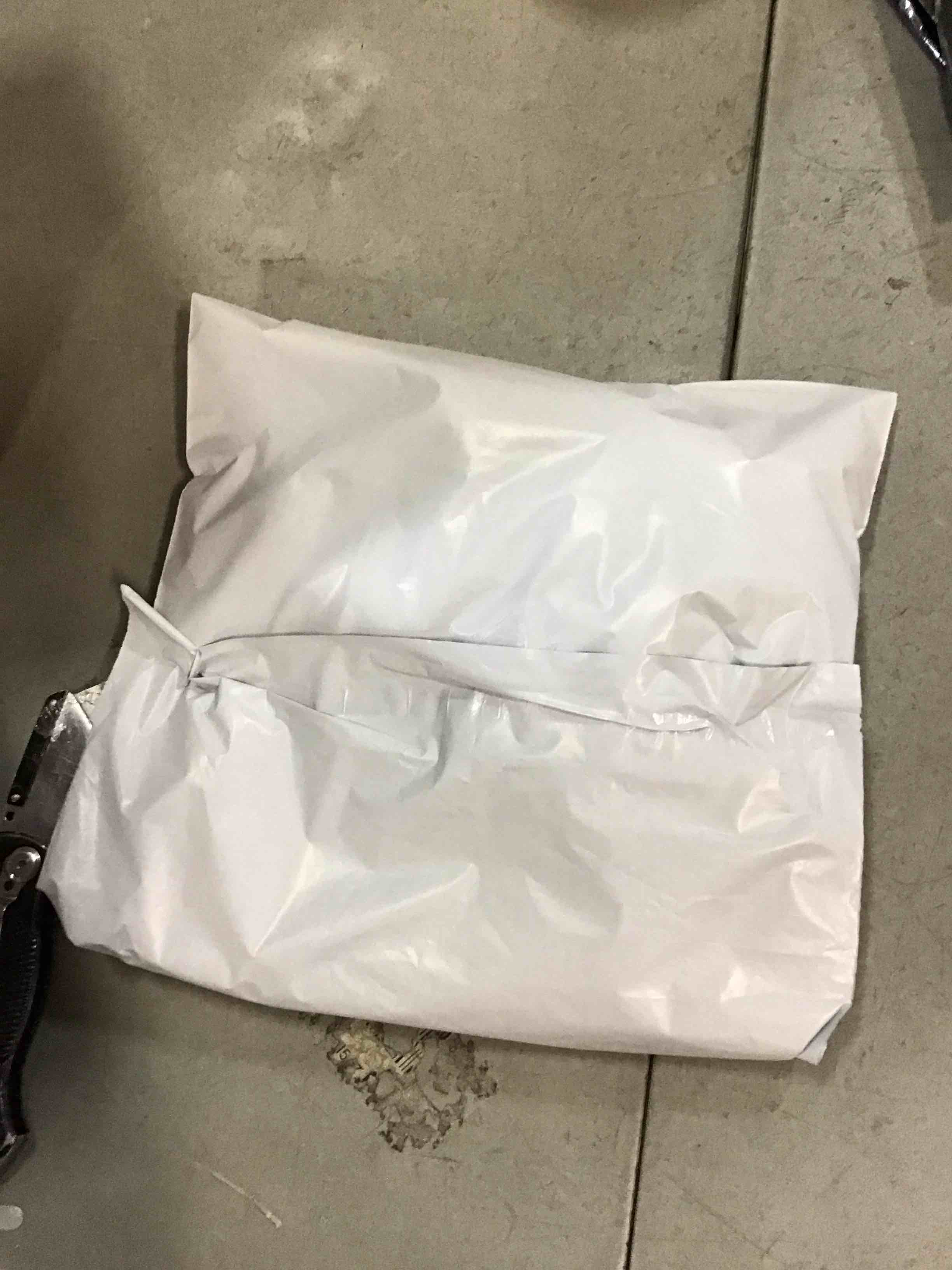 https://s3.amazonaws.com/lotting-images-prod/bidfta/BLU6269223_1715182091752.jpeg