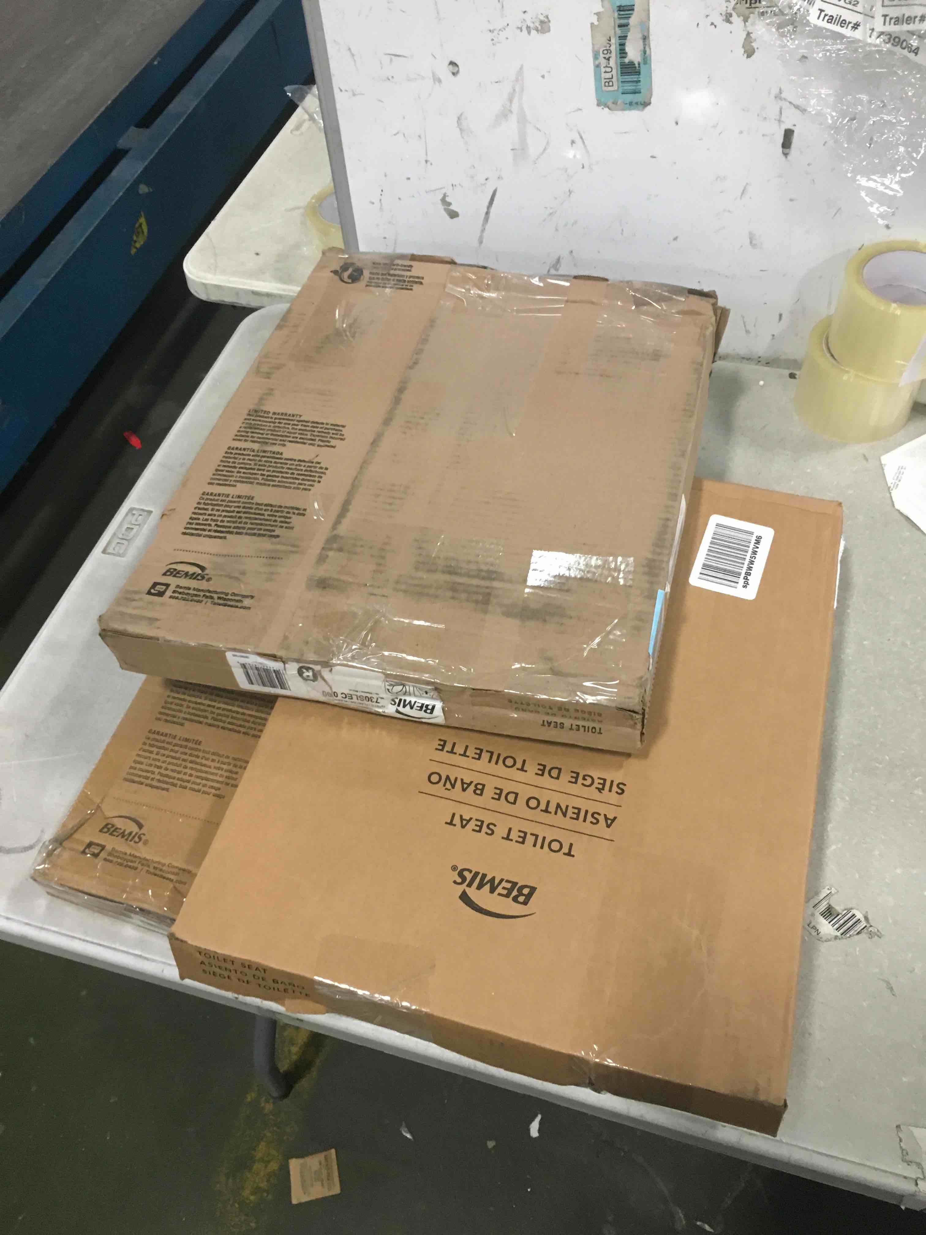 Assortment of Round Bowl Seats, fits all round toilets, different styles and different sizes, from different brands,