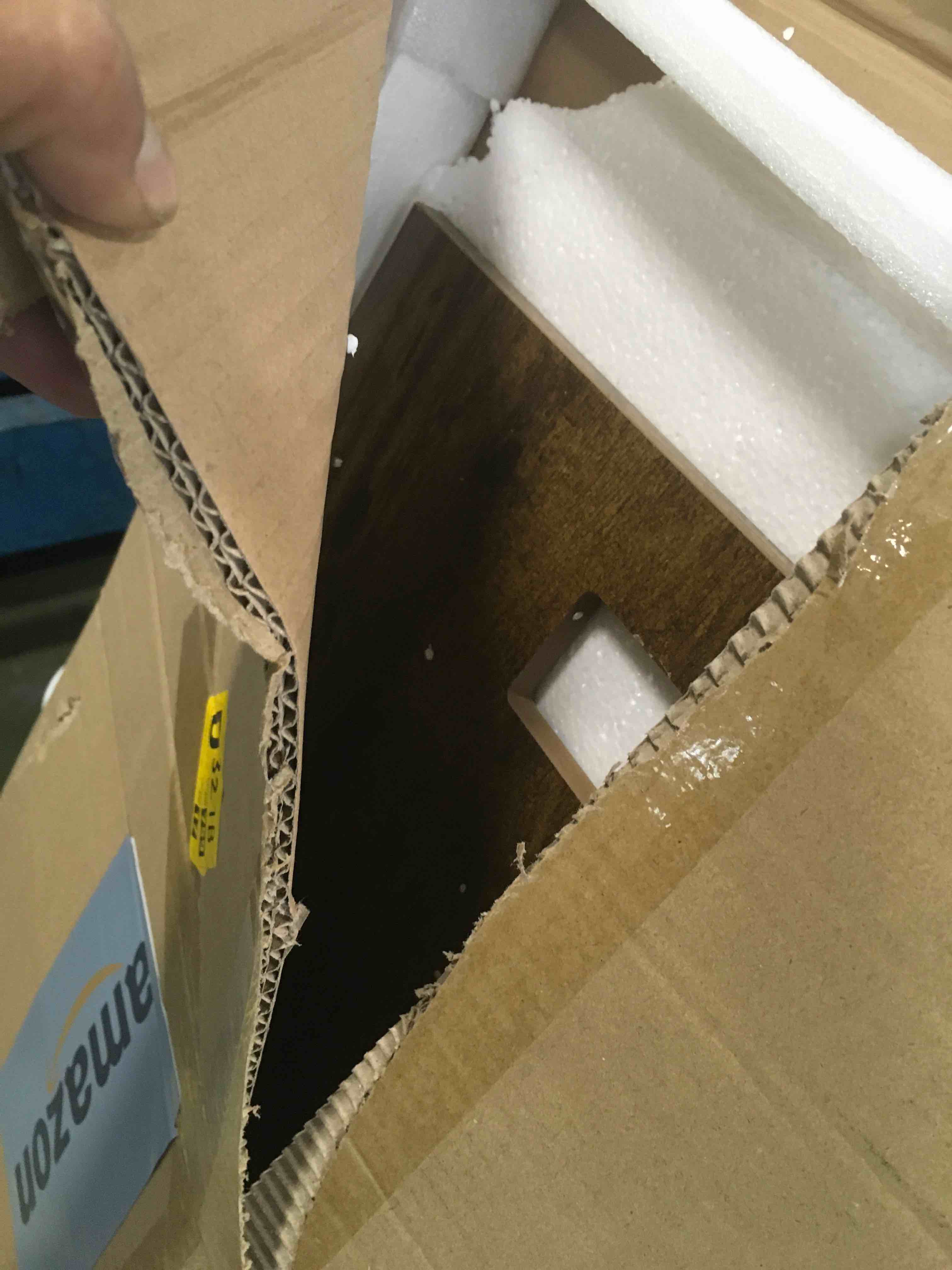 https://s3.amazonaws.com/lotting-images-prod/bidfta/BLU6269425_1715279055958.jpeg