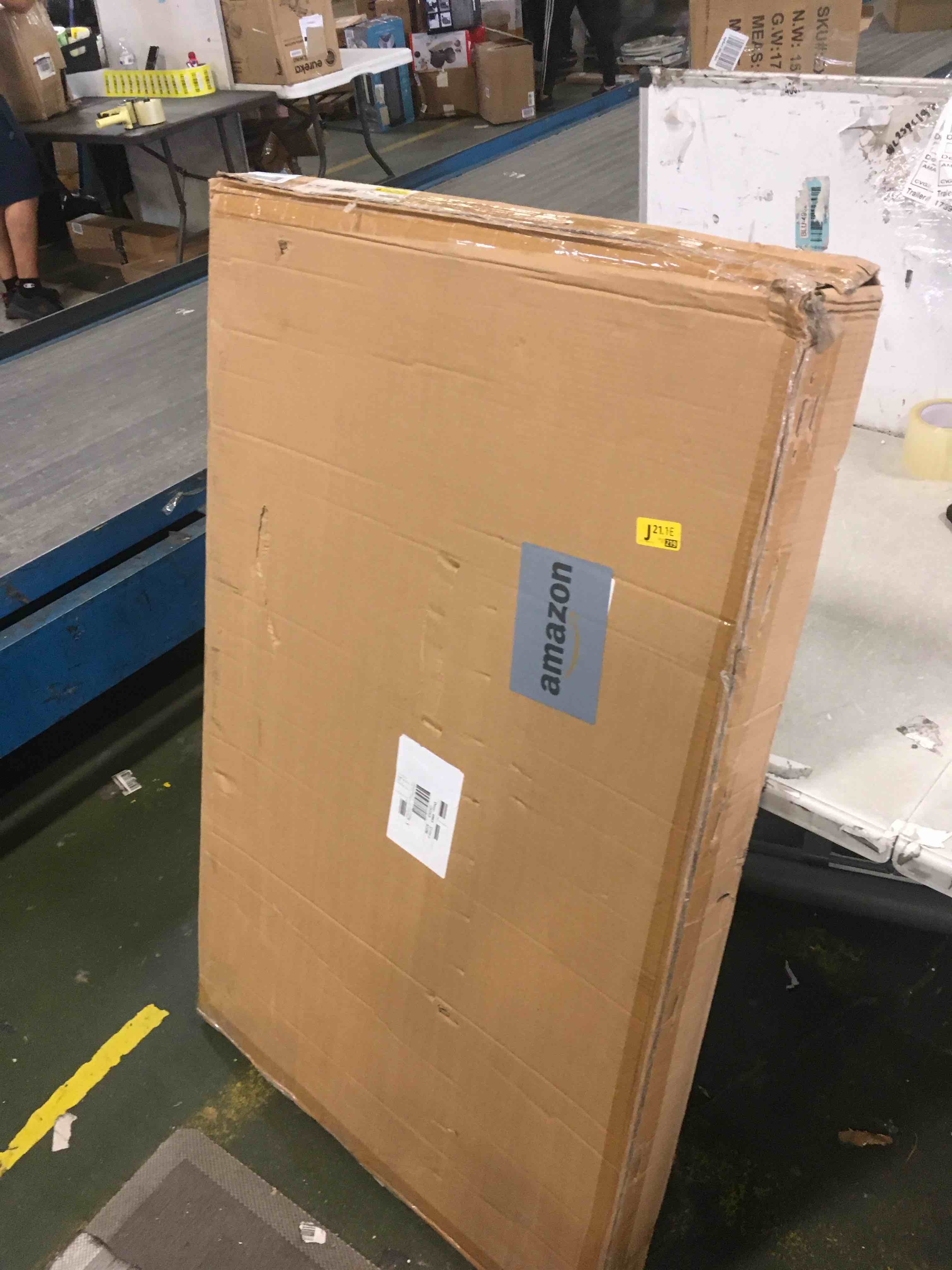 https://s3.amazonaws.com/lotting-images-prod/bidfta/BLU6269436_1715280206067.jpeg