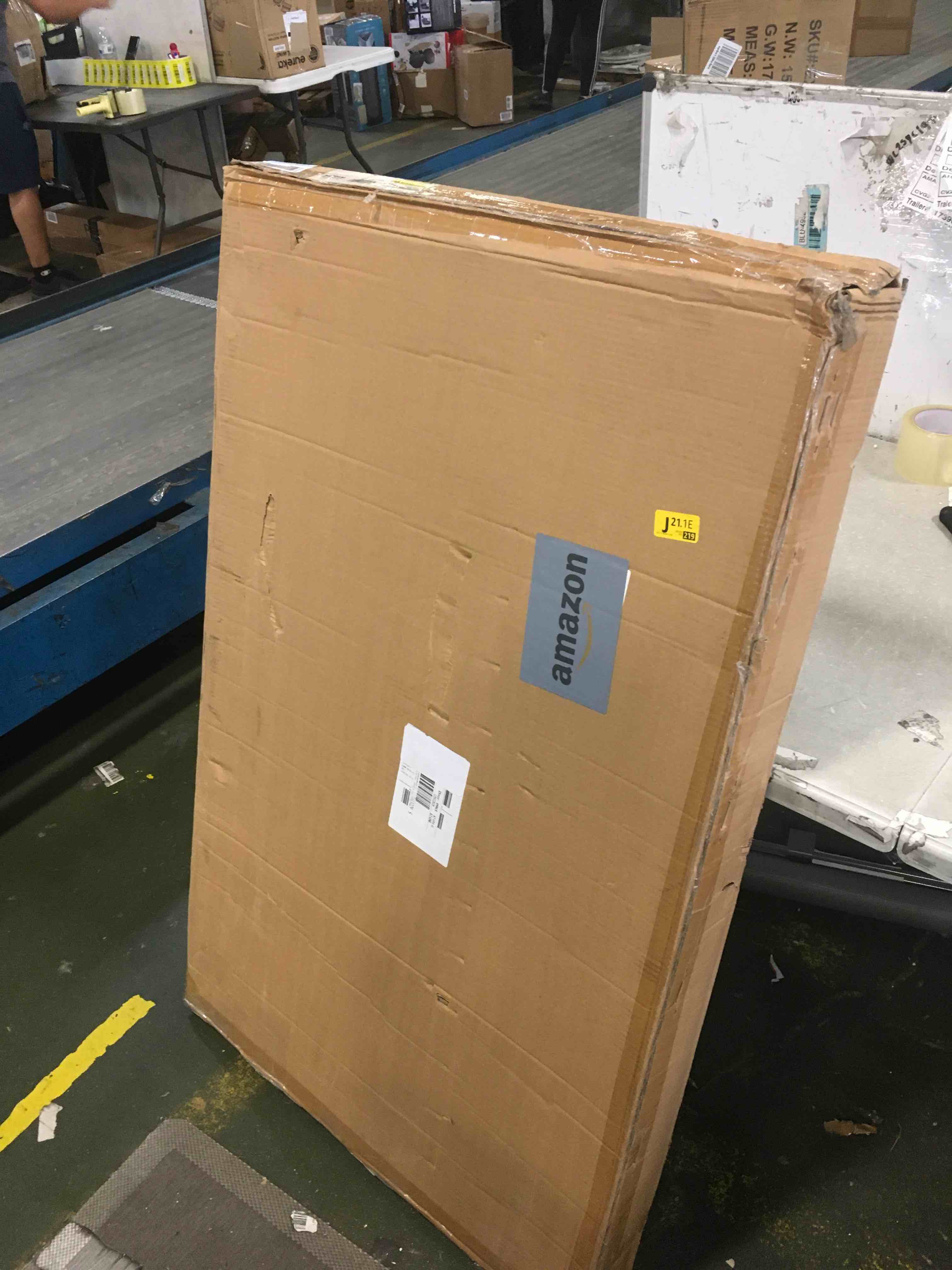 https://s3.amazonaws.com/lotting-images-prod/bidfta/BLU6269436_1715280207275.jpeg