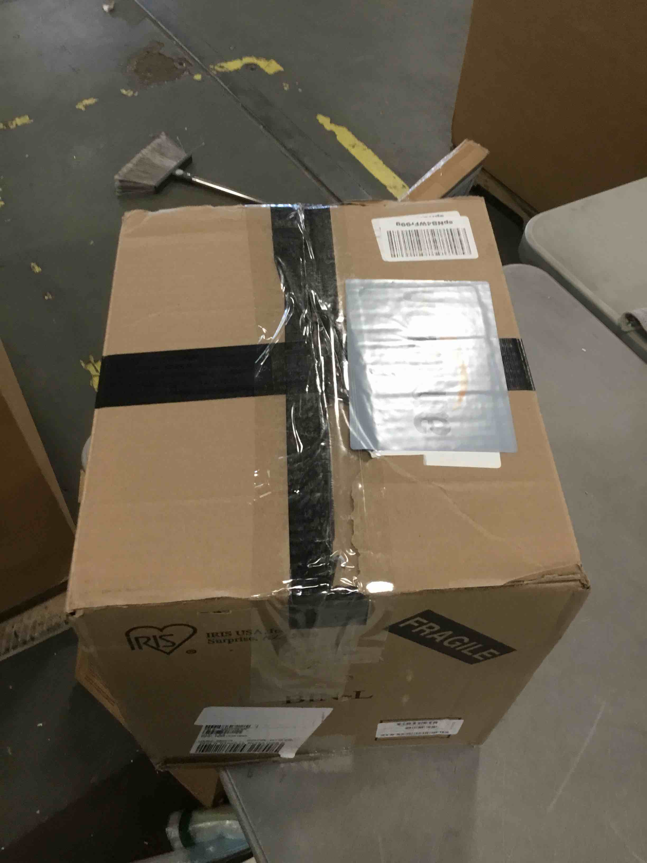 https://s3.amazonaws.com/lotting-images-prod/bidfta/BLU6269708_1715371717152.jpeg