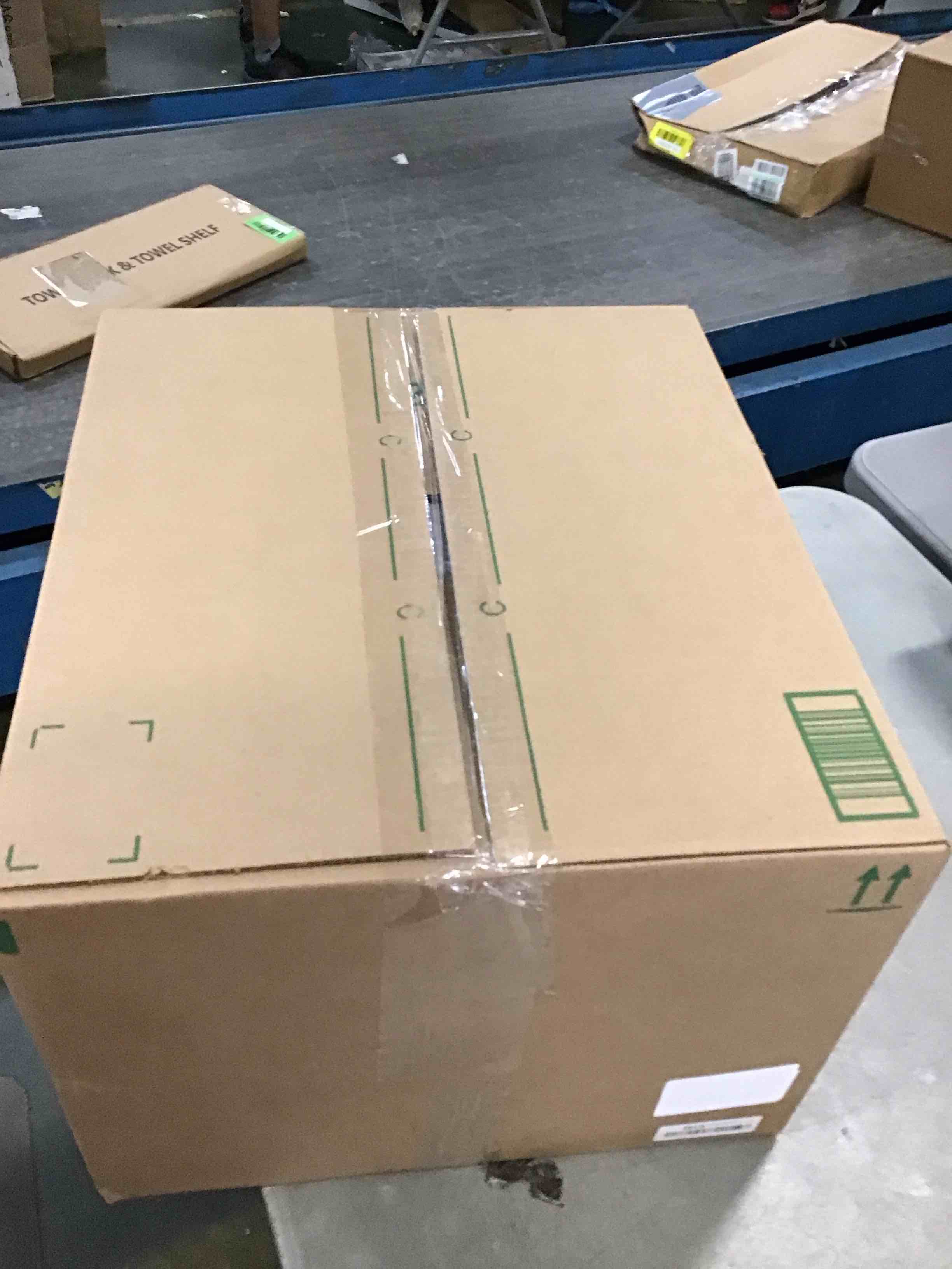 https://s3.amazonaws.com/lotting-images-prod/bidfta/BLU6269874_1715625186080.jpeg