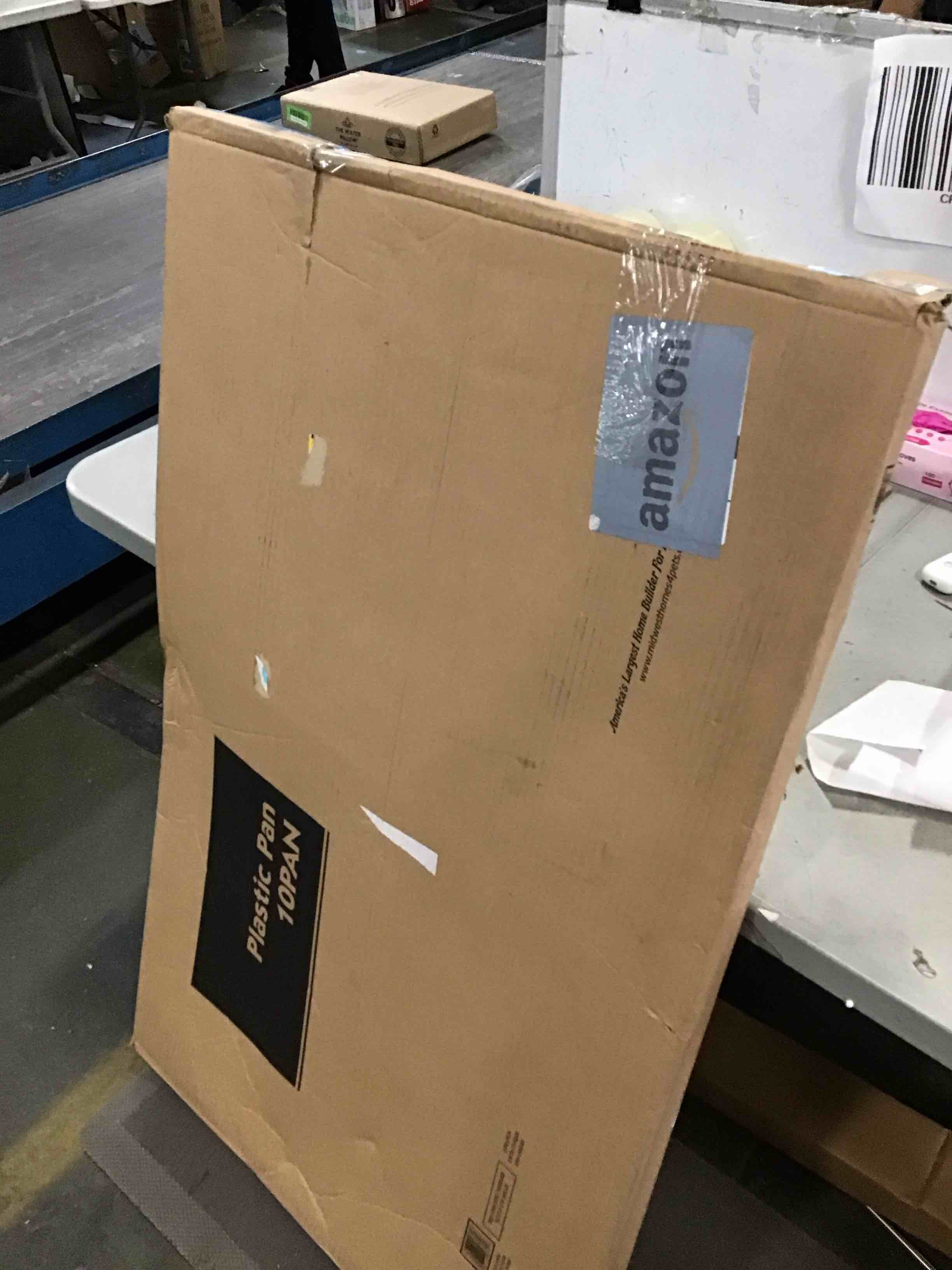 https://s3.amazonaws.com/lotting-images-prod/bidfta/BLU6269913_1715630736270.jpeg