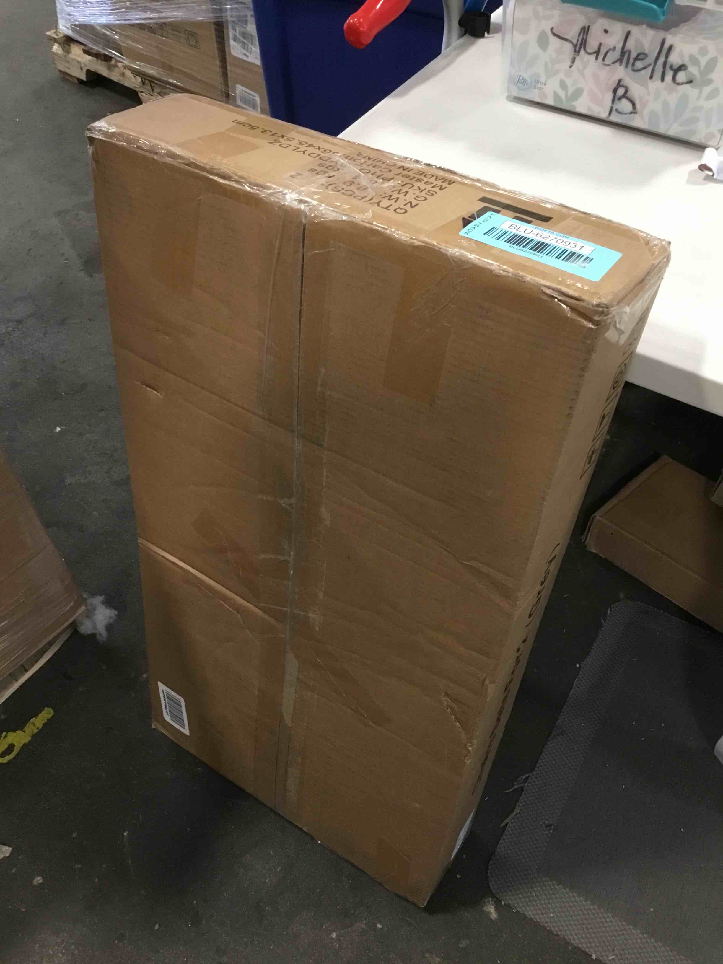 https://s3.amazonaws.com/lotting-images-prod/bidfta/BLU6270931_1715348154043.jpeg