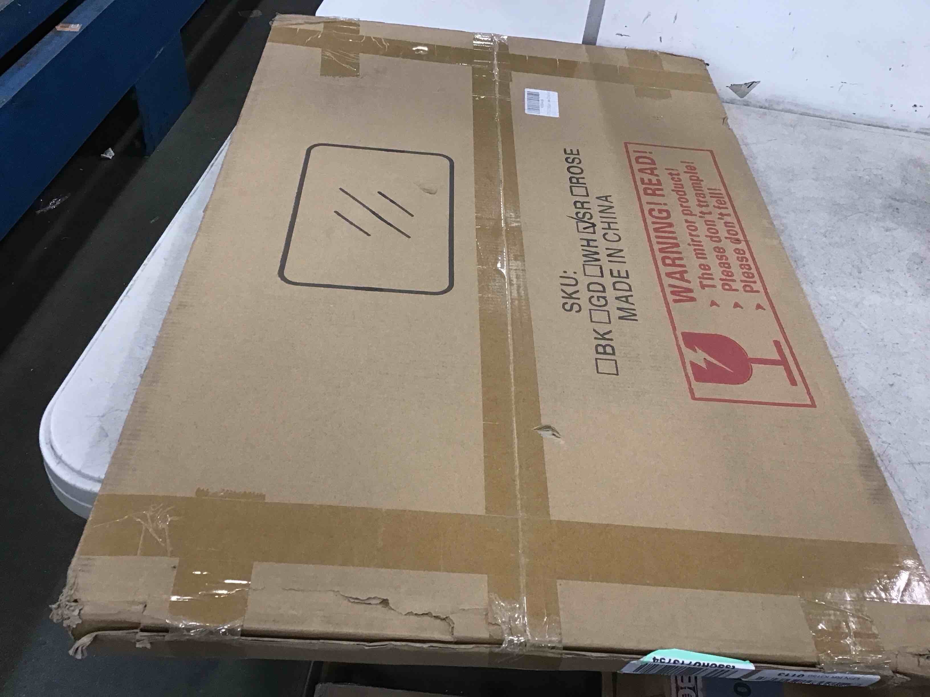https://s3.amazonaws.com/lotting-images-prod/bidfta/BLU6271294_1715602165350.jpeg