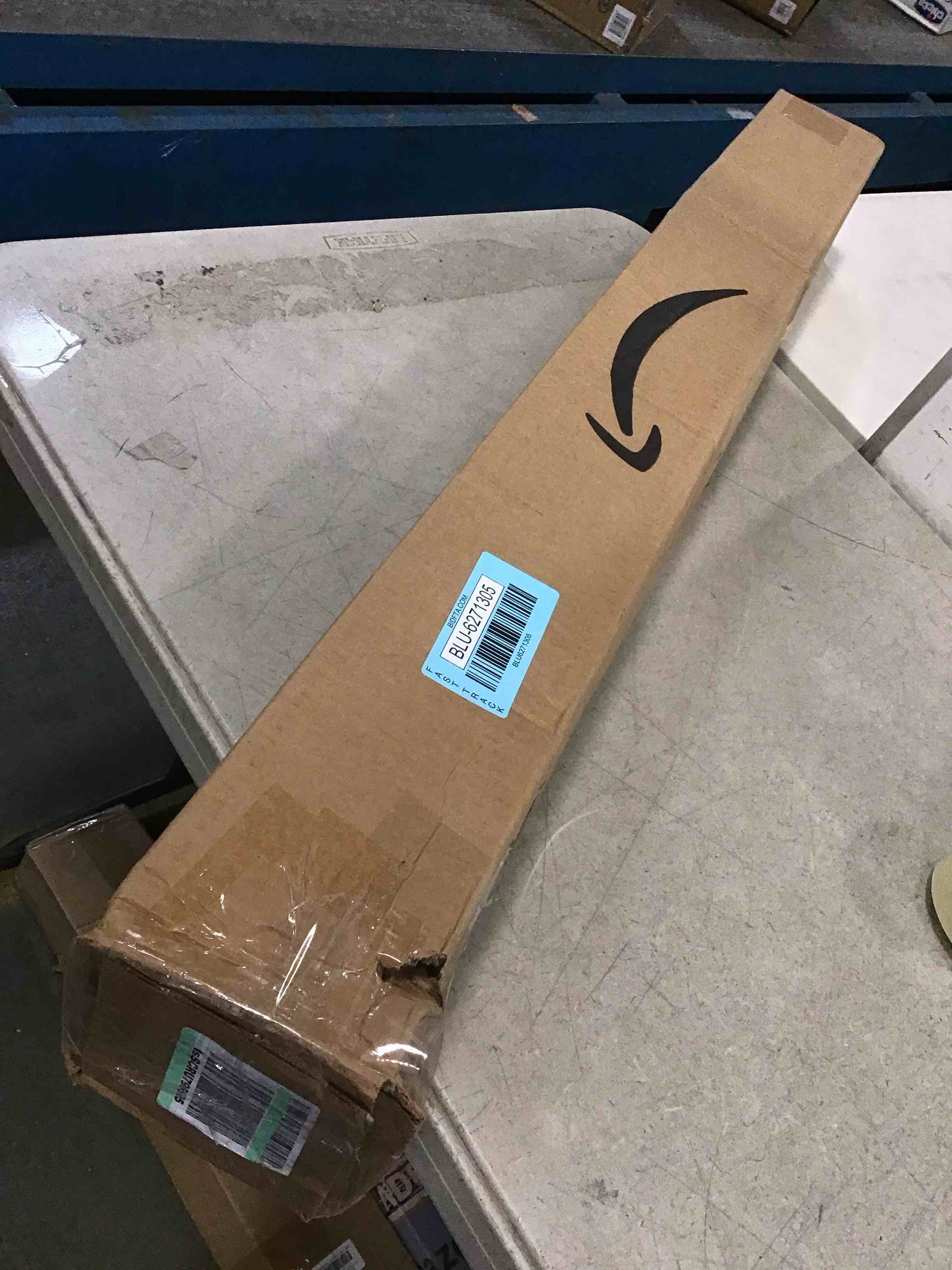 https://s3.amazonaws.com/lotting-images-prod/bidfta/BLU6271305_1715603293872.jpeg