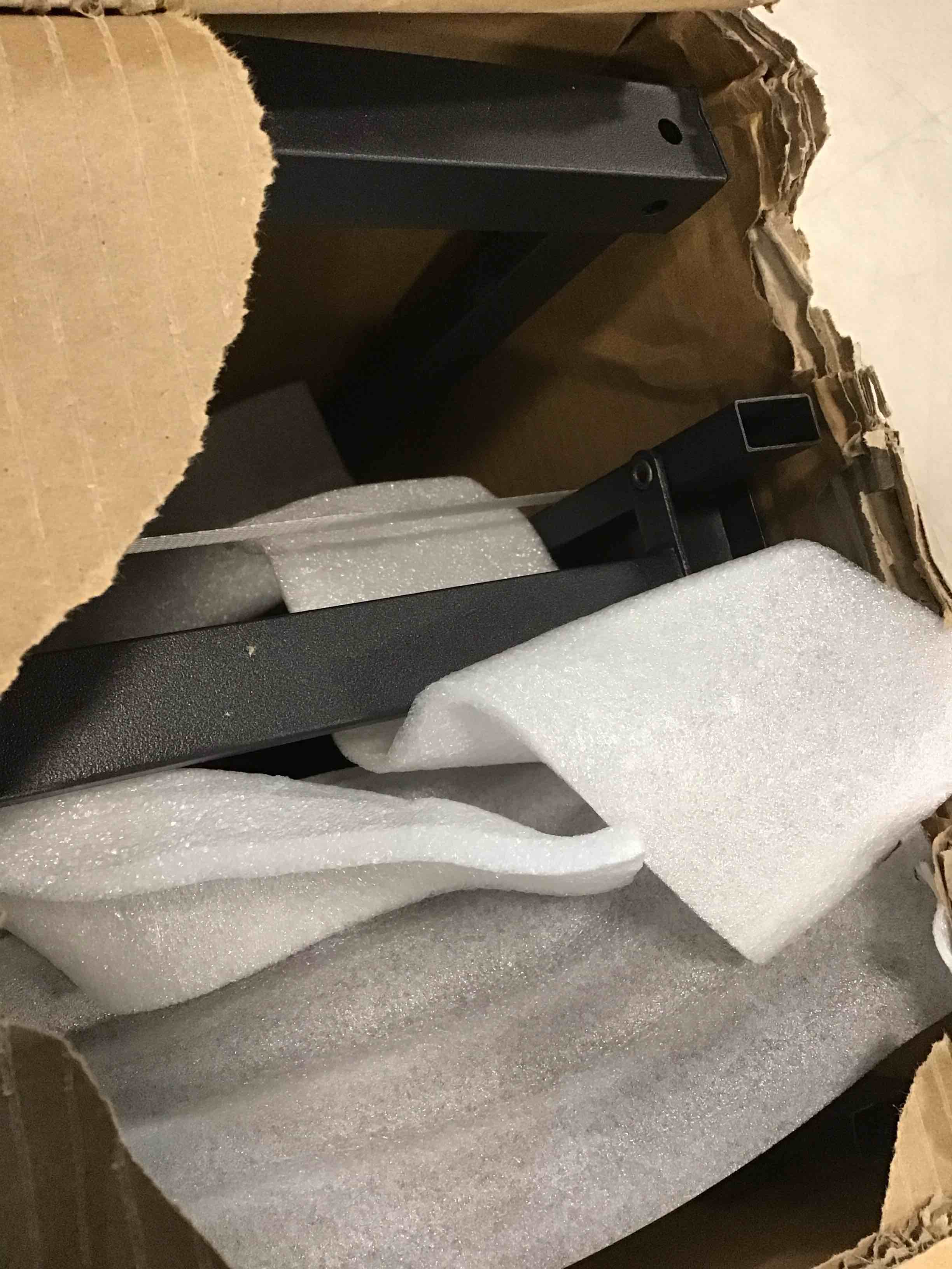 https://s3.amazonaws.com/lotting-images-prod/bidfta/BLU6271493_1715629161943.jpeg