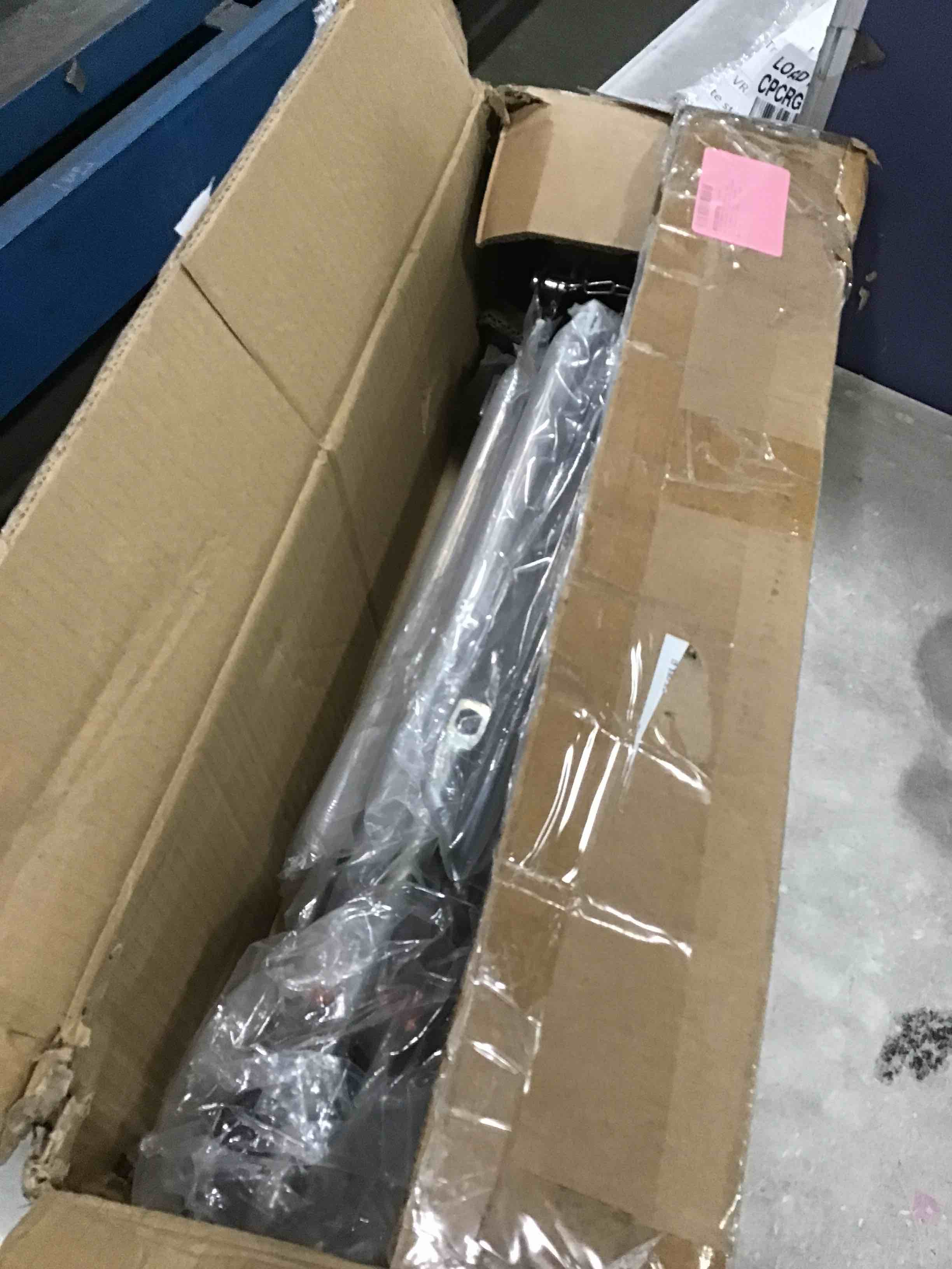 https://s3.amazonaws.com/lotting-images-prod/bidfta/BLU6271994_1712936209821.jpeg