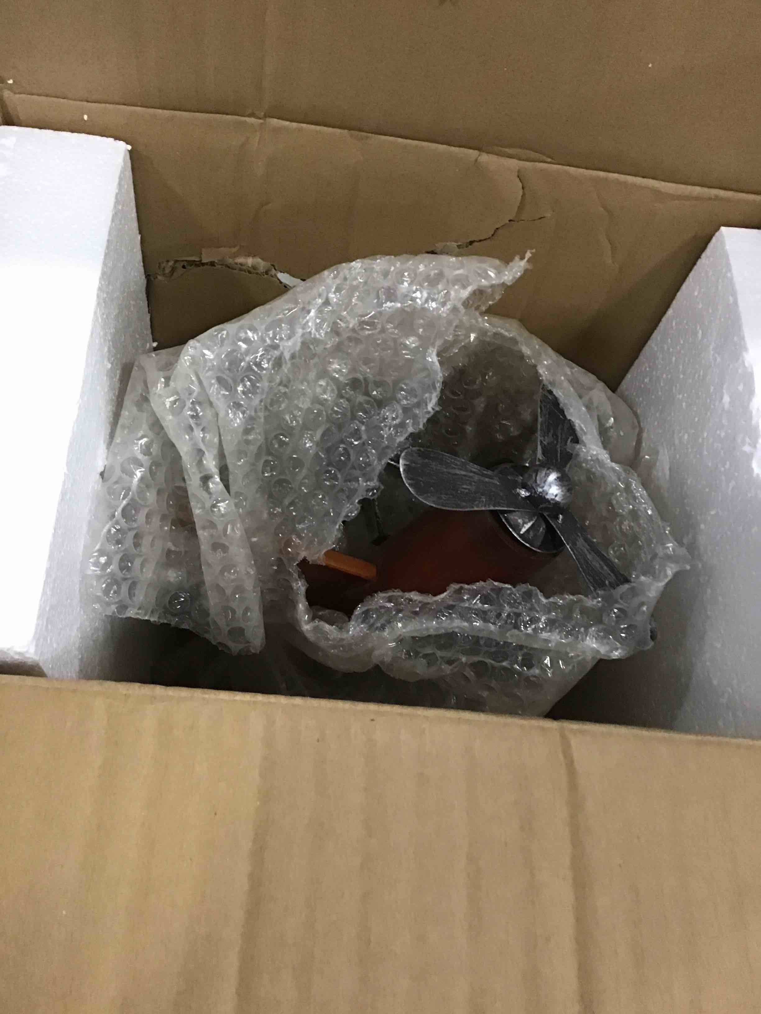 https://s3.amazonaws.com/lotting-images-prod/bidfta/BLU6271997_1712936772964.jpeg
