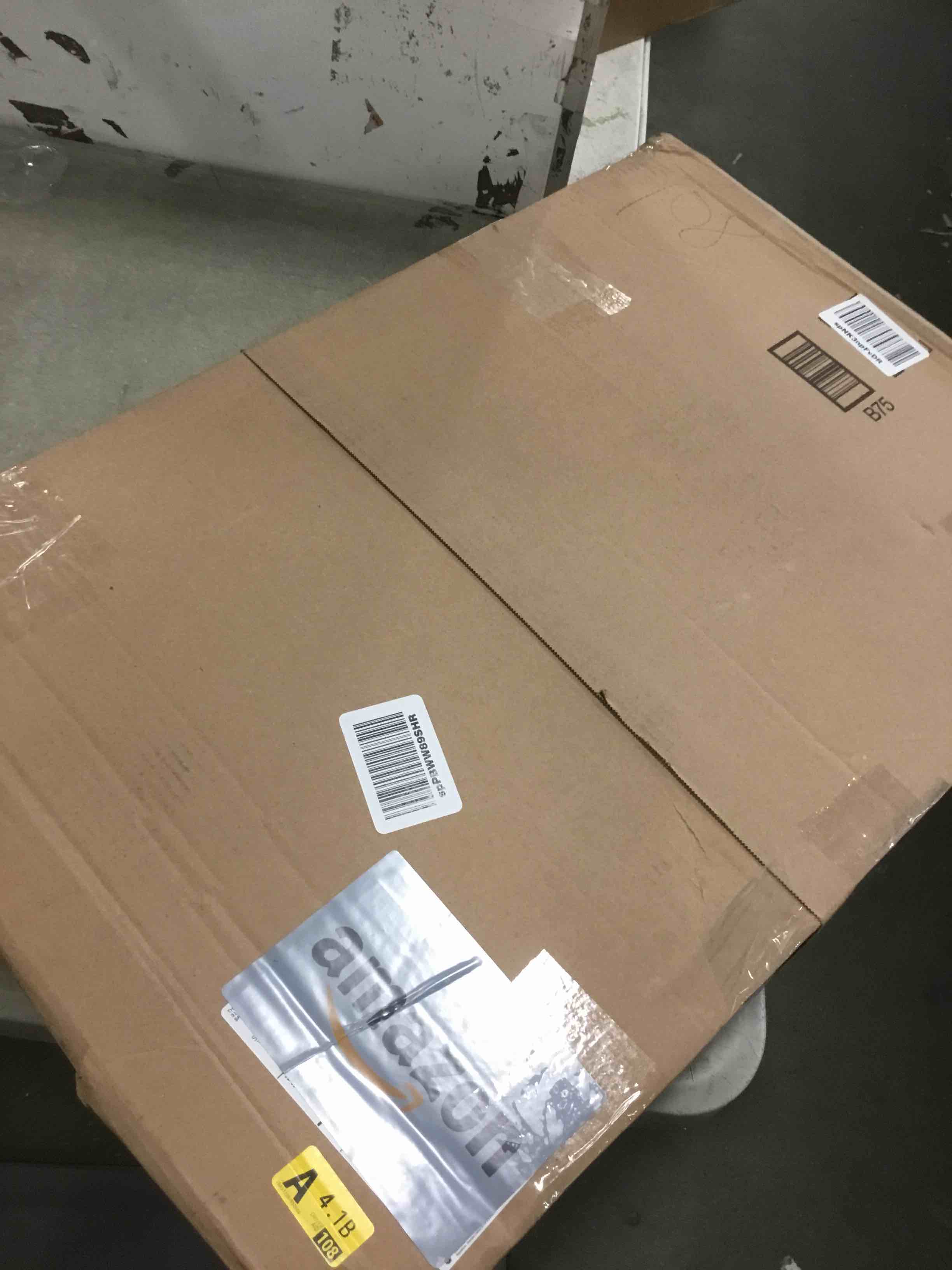 https://s3.amazonaws.com/lotting-images-prod/bidfta/BLU6272163_1713187263709.jpeg