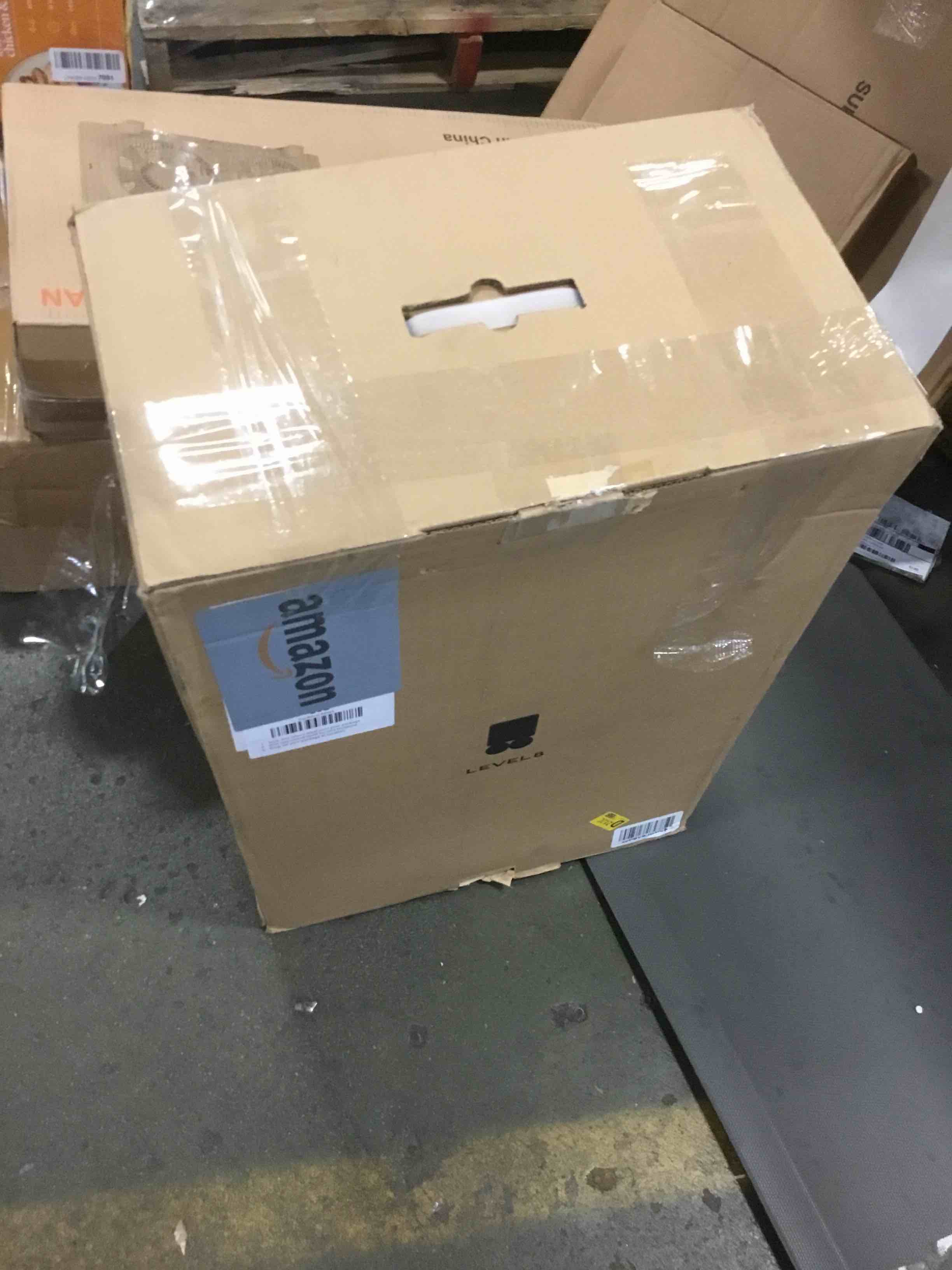 https://s3.amazonaws.com/lotting-images-prod/bidfta/BLU6272330_1713211263405.jpeg