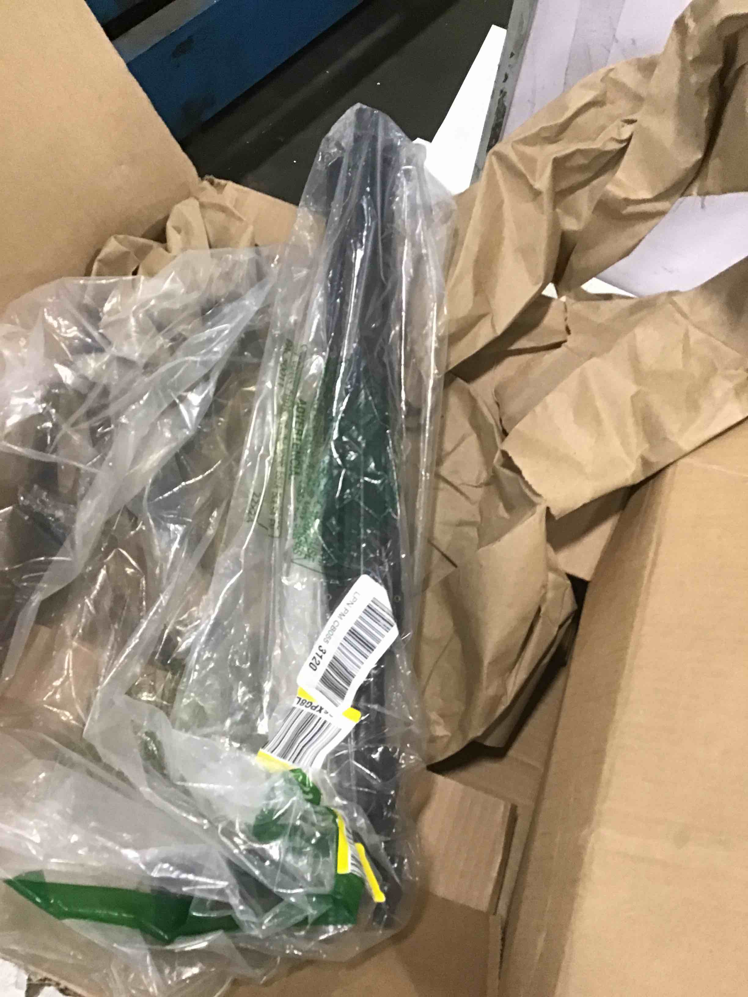 https://s3.amazonaws.com/lotting-images-prod/bidfta/BLU6272471_1713273302460.jpeg