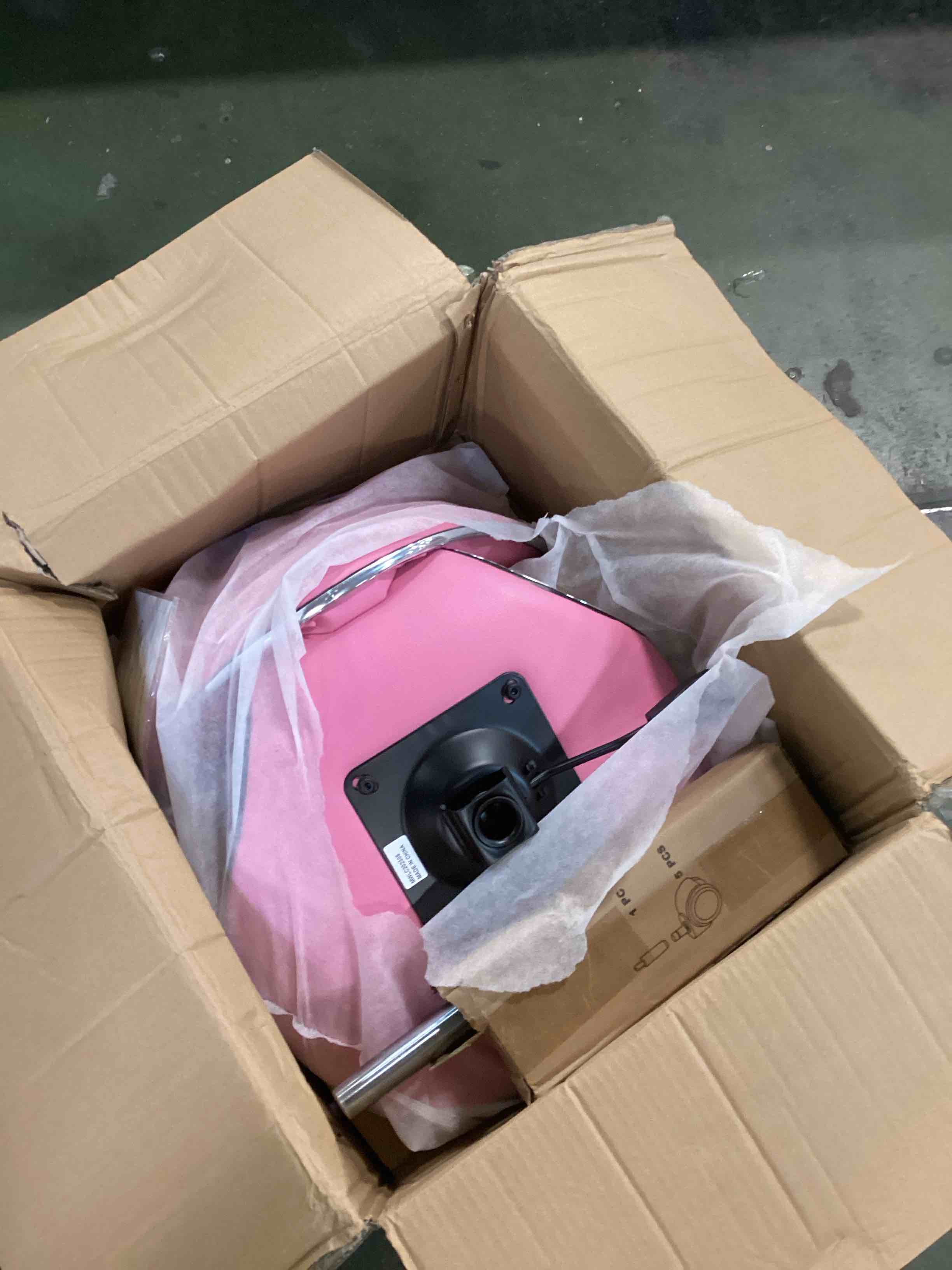 https://s3.amazonaws.com/lotting-images-prod/bidfta/BLU6273928_1713362184960.jpeg
