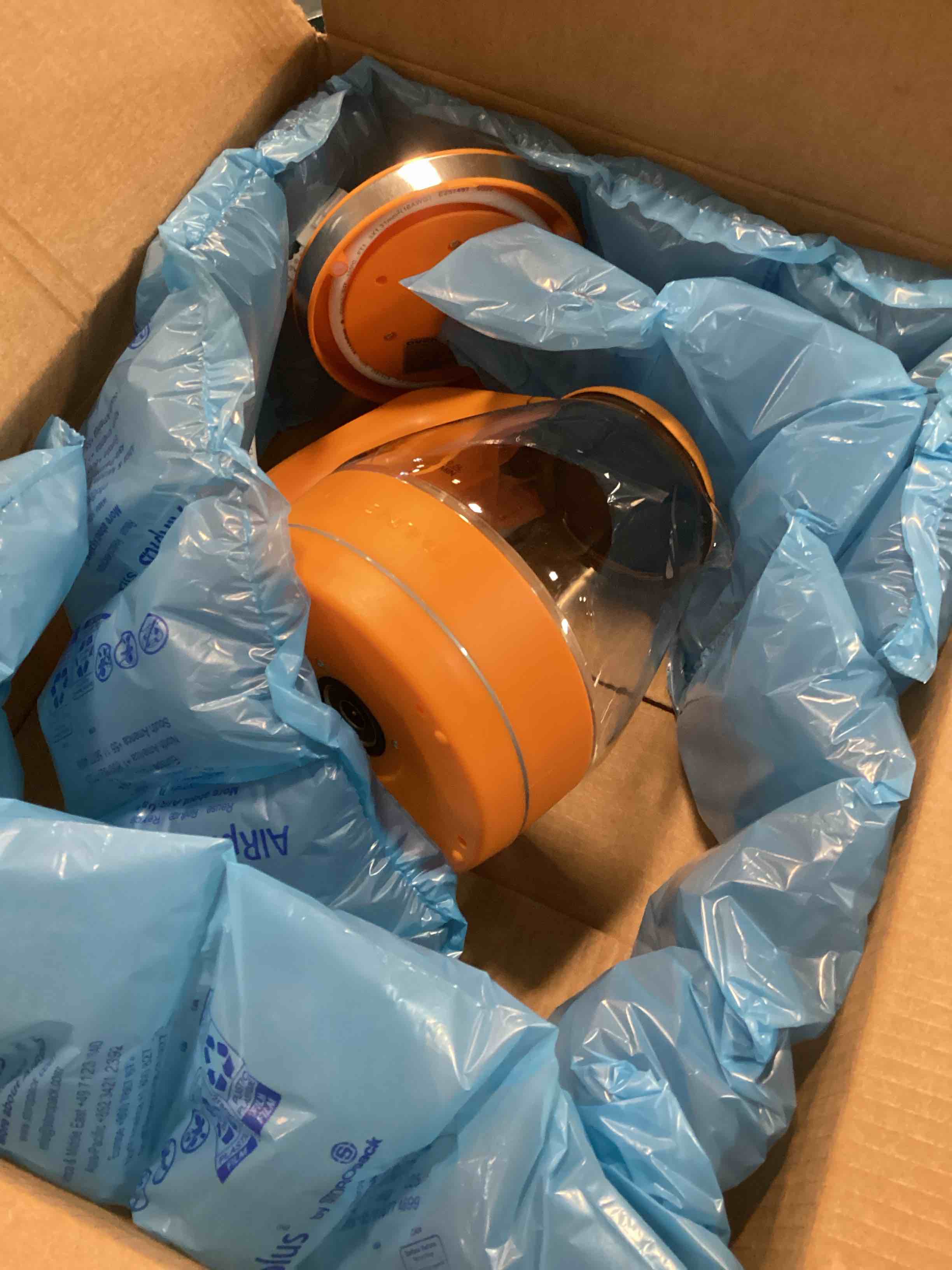 https://s3.amazonaws.com/lotting-images-prod/bidfta/BLU6274113_1713446844175.jpeg