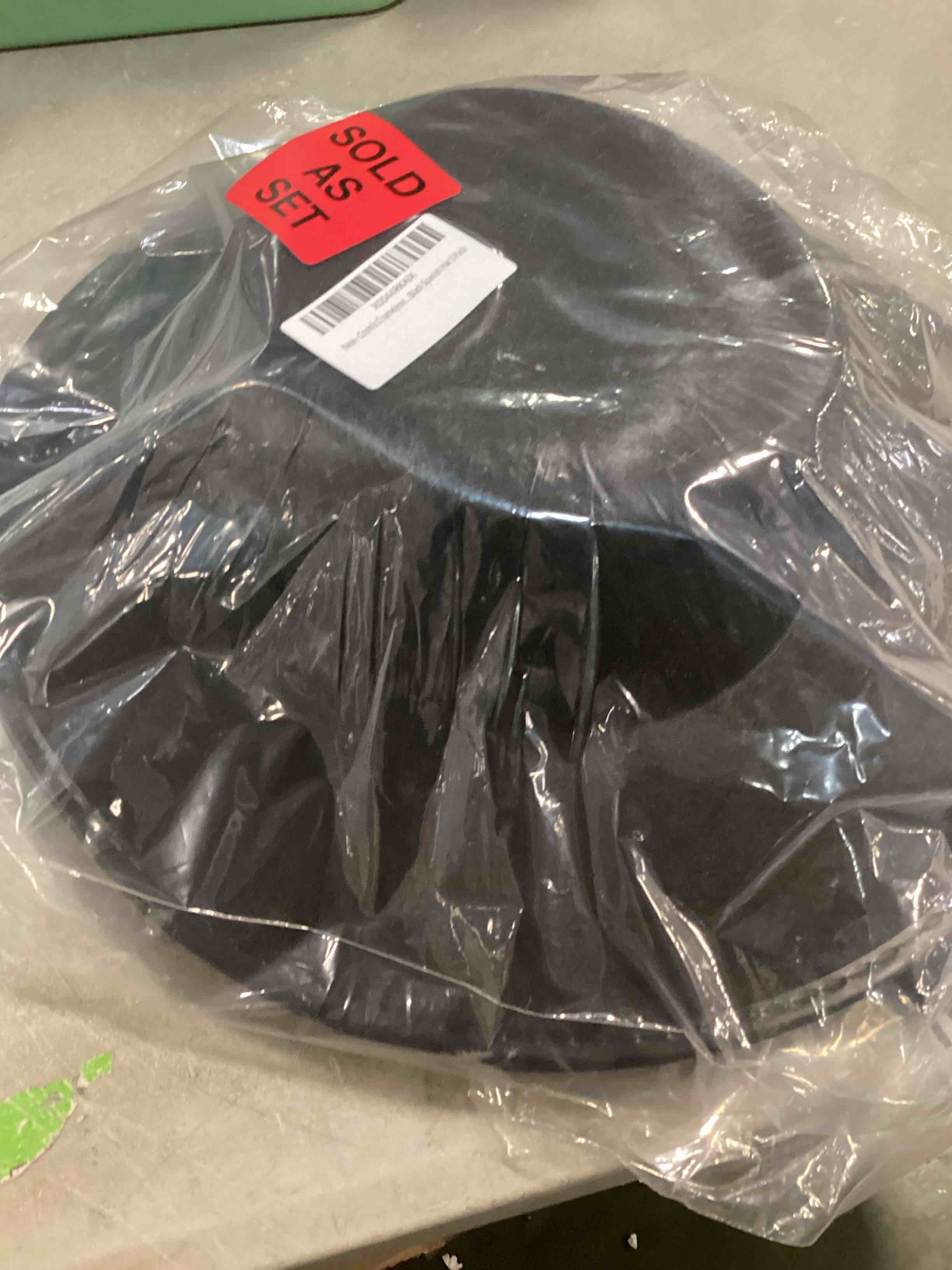 https://s3.amazonaws.com/lotting-images-prod/bidfta/BLU6274262_1713541413512.jpeg