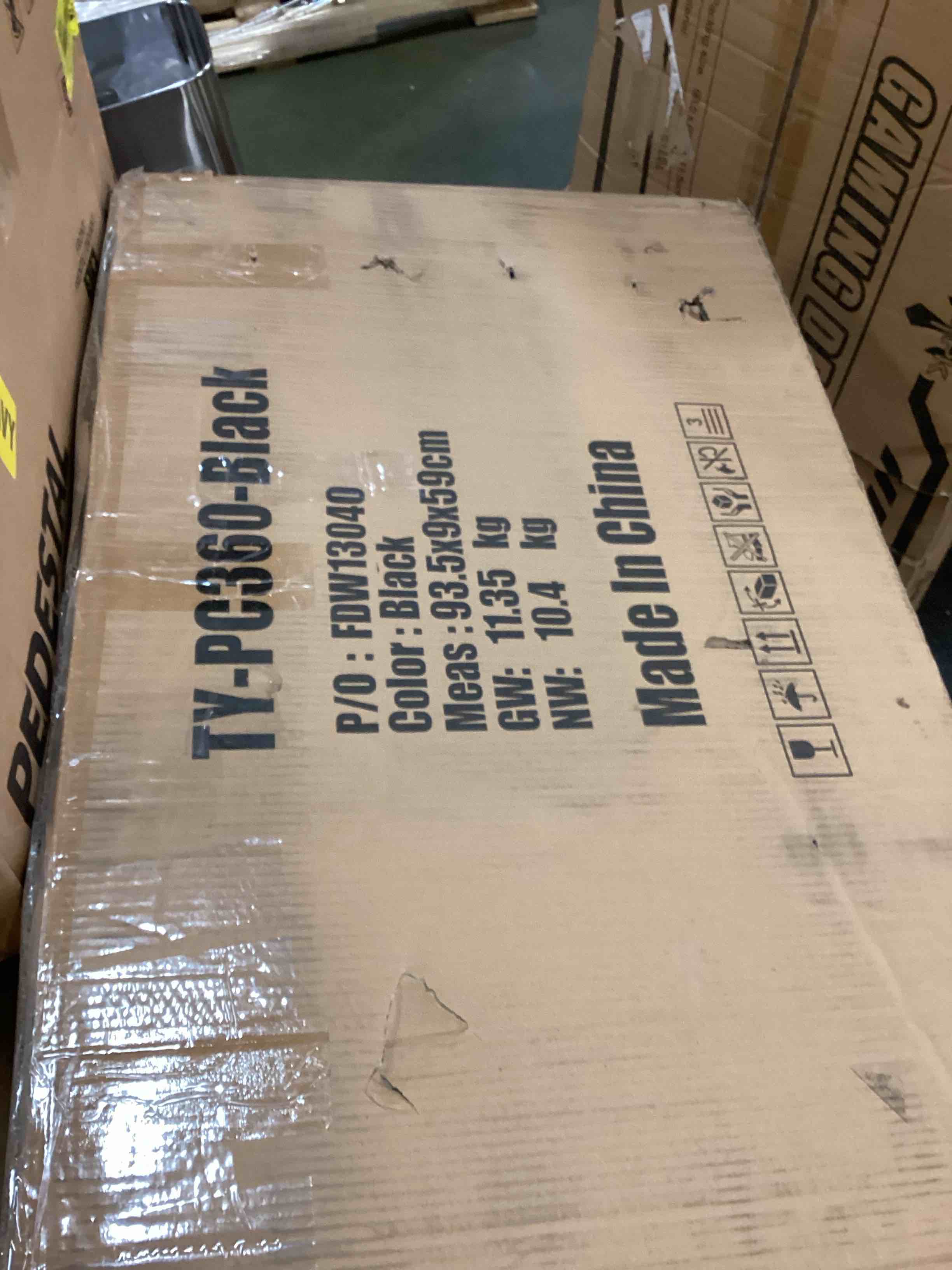 https://s3.amazonaws.com/lotting-images-prod/bidfta/BLU6274922_1714067043777.jpeg