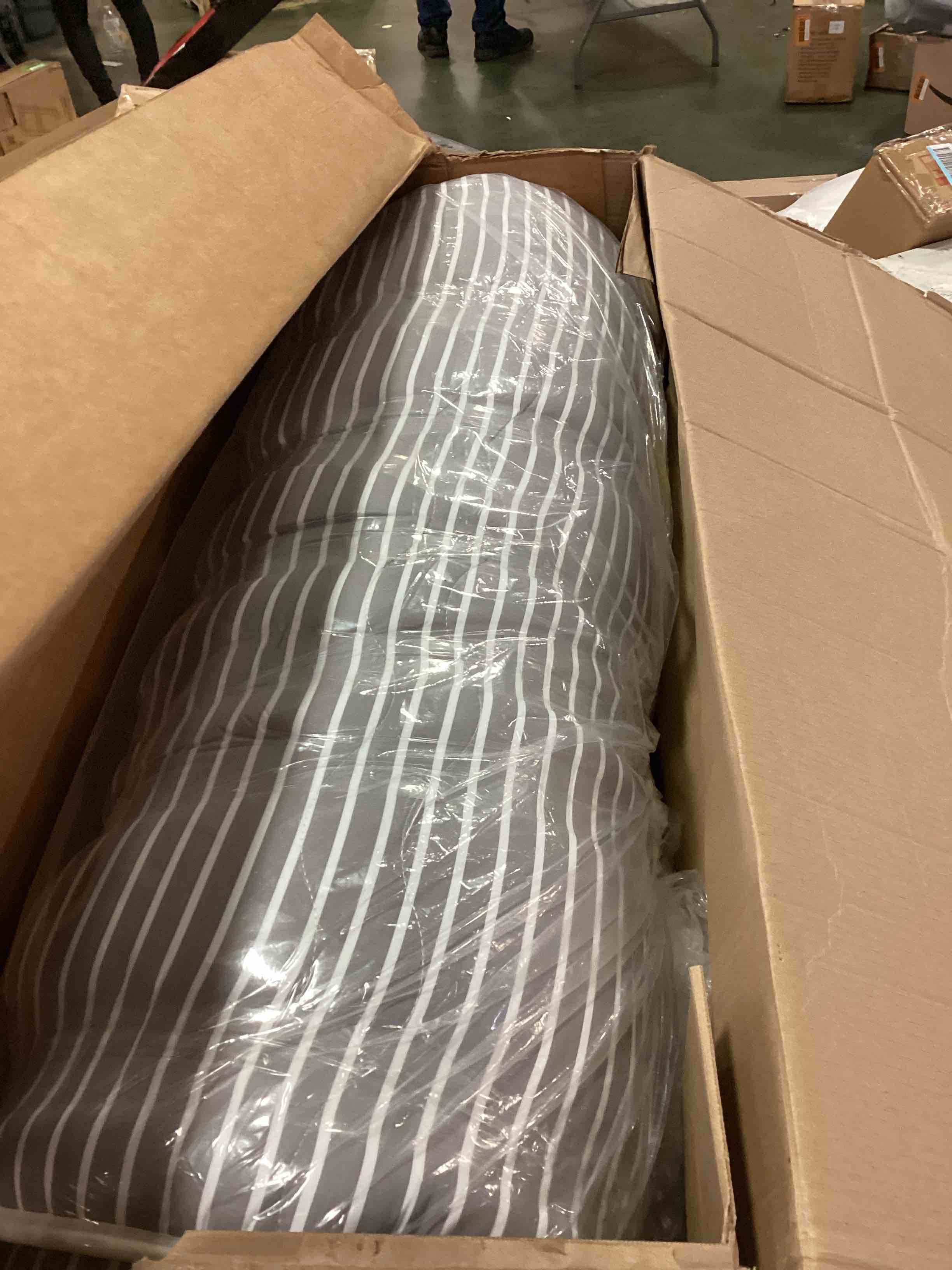 https://s3.amazonaws.com/lotting-images-prod/bidfta/BLU6275267_1713450818630.jpeg