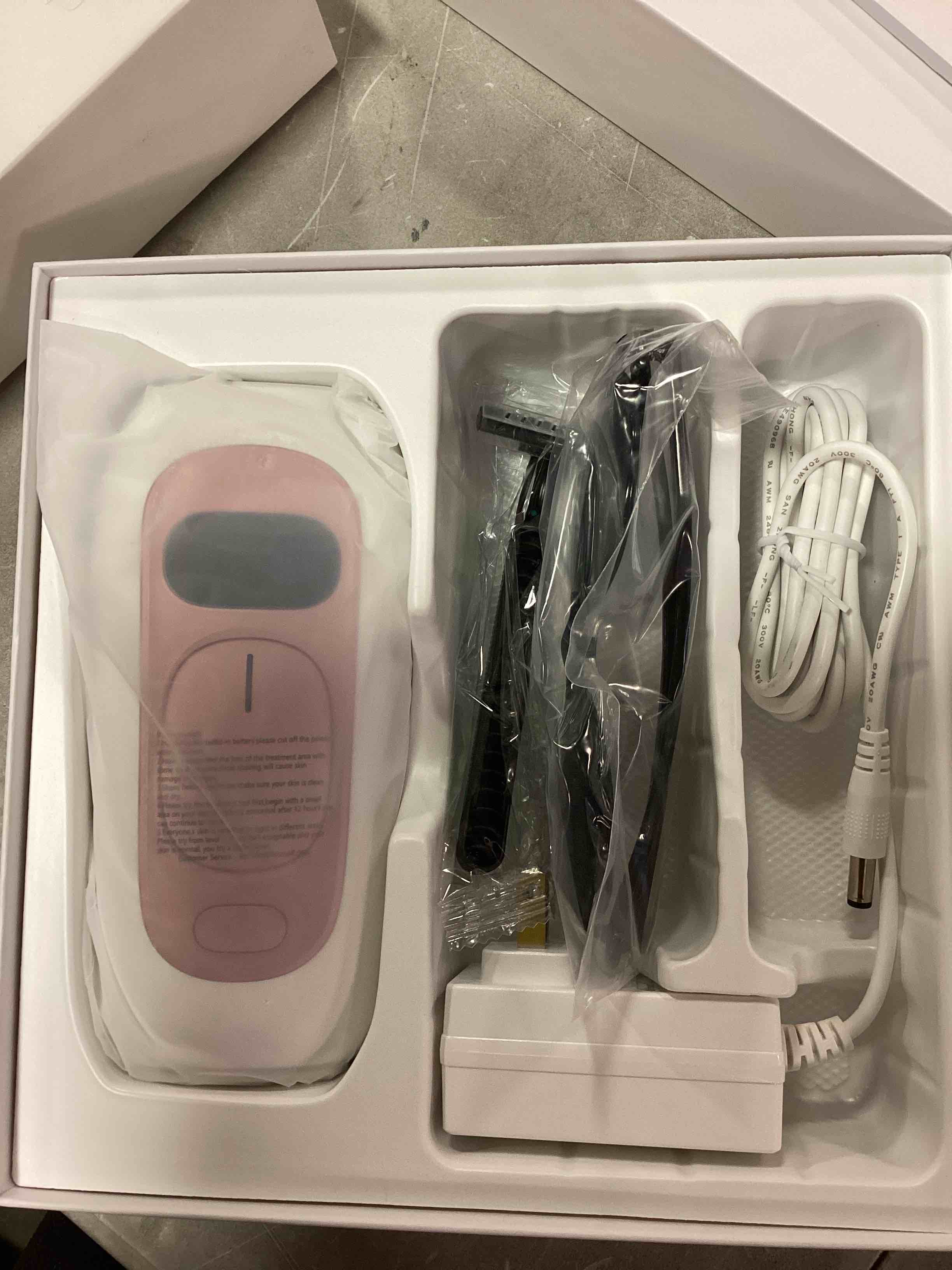 https://s3.amazonaws.com/lotting-images-prod/bidfta/BLU6275307_1713465789644.jpeg