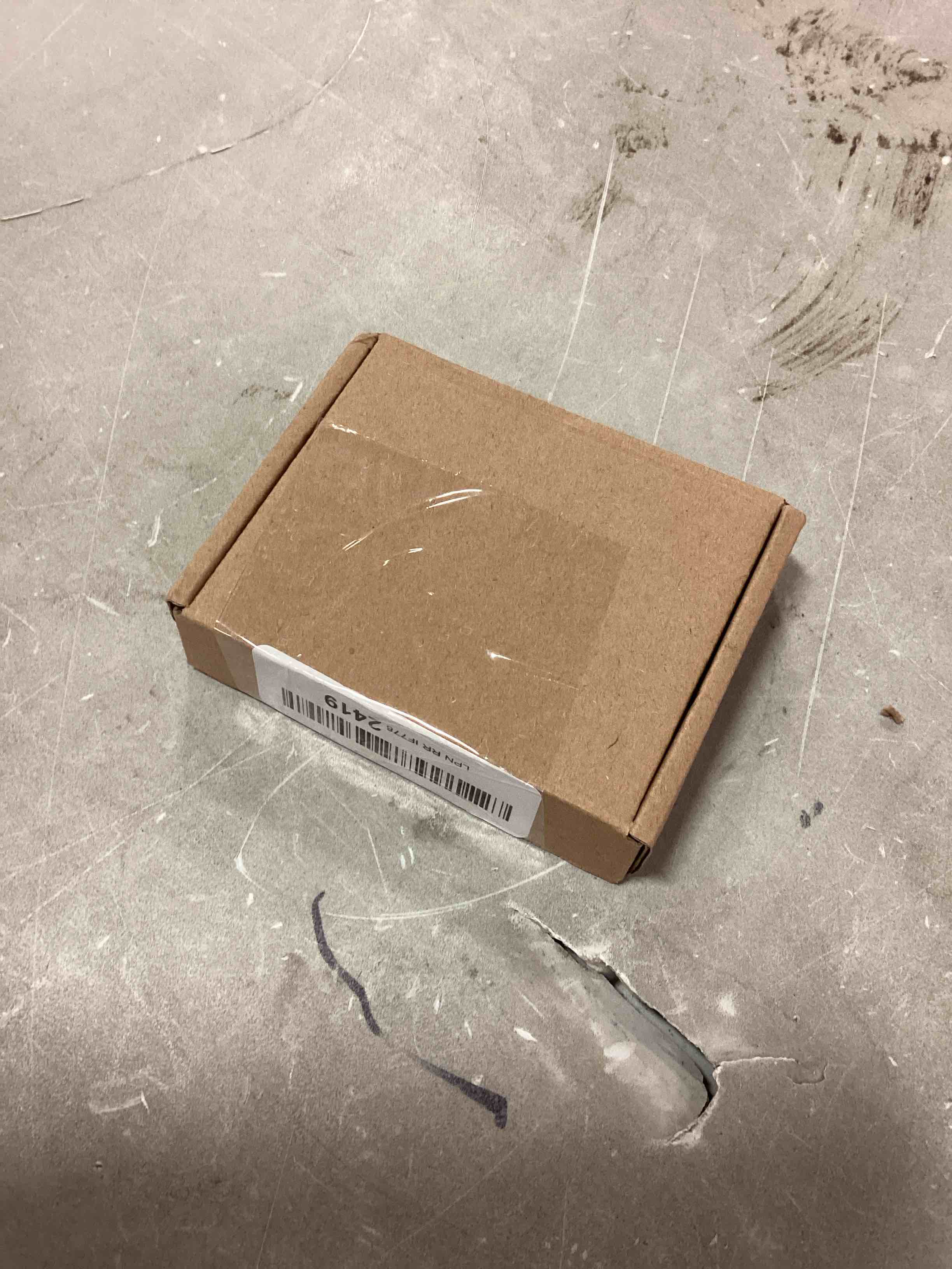 https://s3.amazonaws.com/lotting-images-prod/bidfta/BLU6275310_1713466199752.jpeg