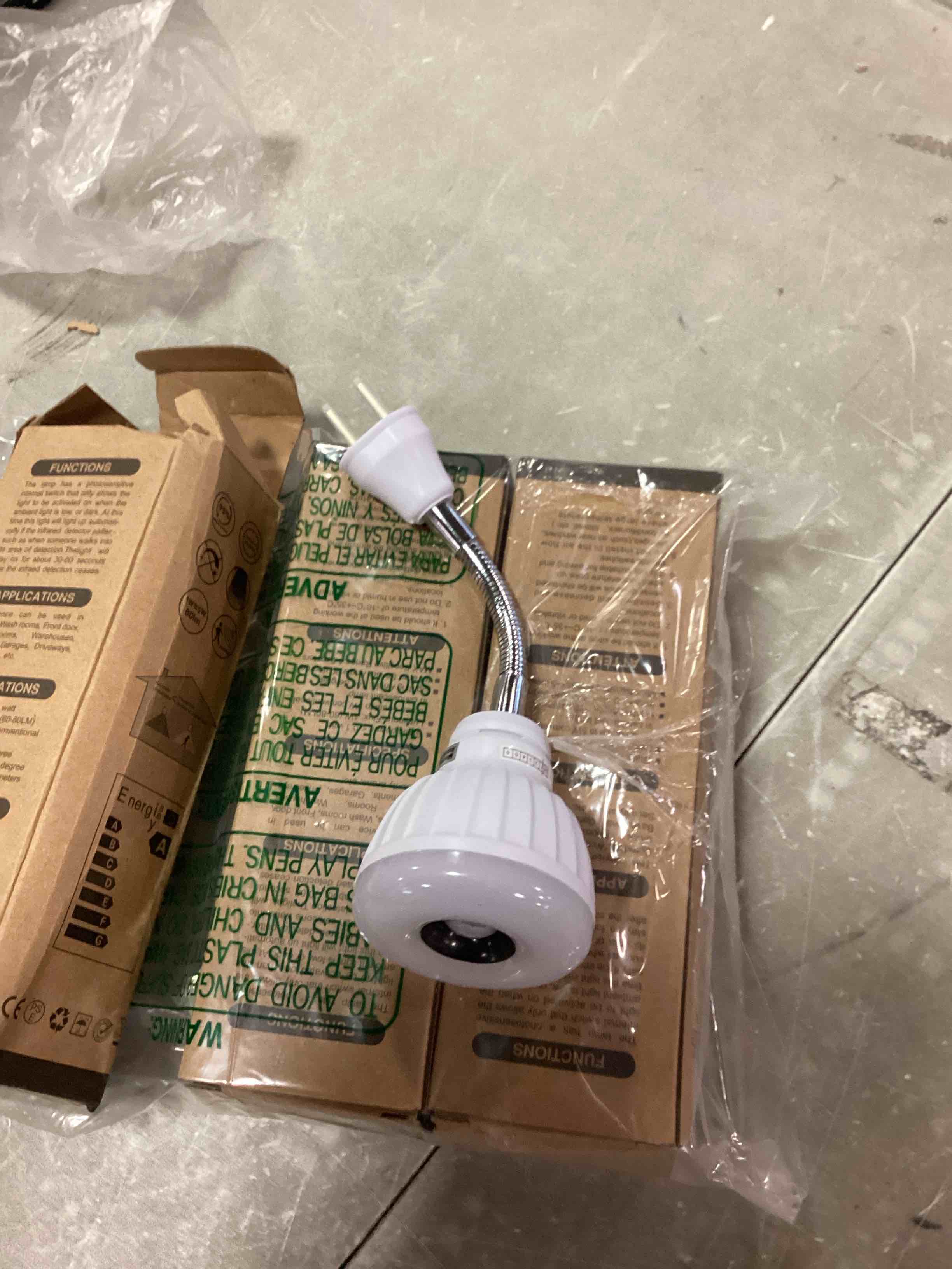 https://s3.amazonaws.com/lotting-images-prod/bidfta/BLU6275471_1713795585254.jpeg