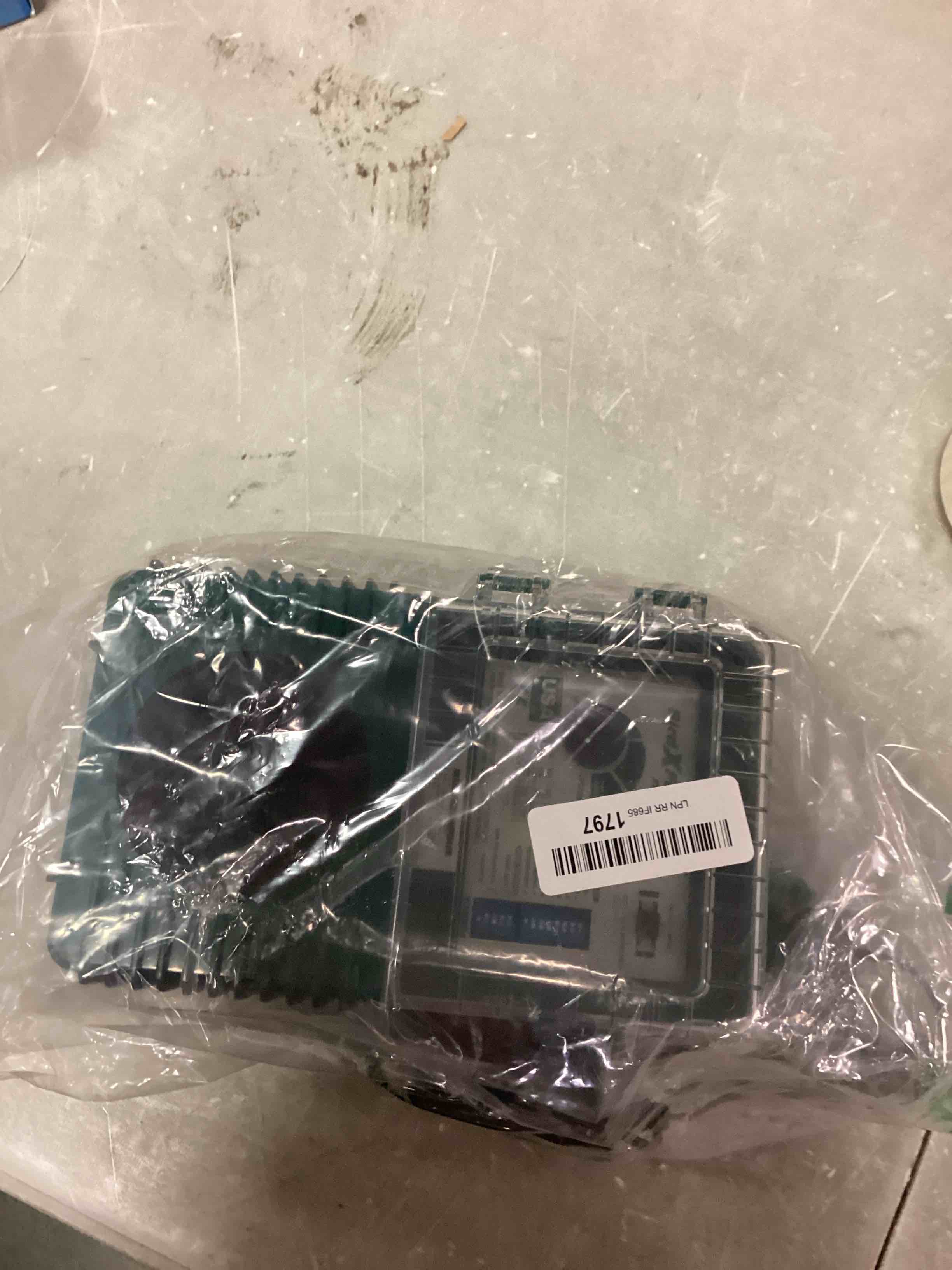 https://s3.amazonaws.com/lotting-images-prod/bidfta/BLU6275476_1713796538040.jpeg