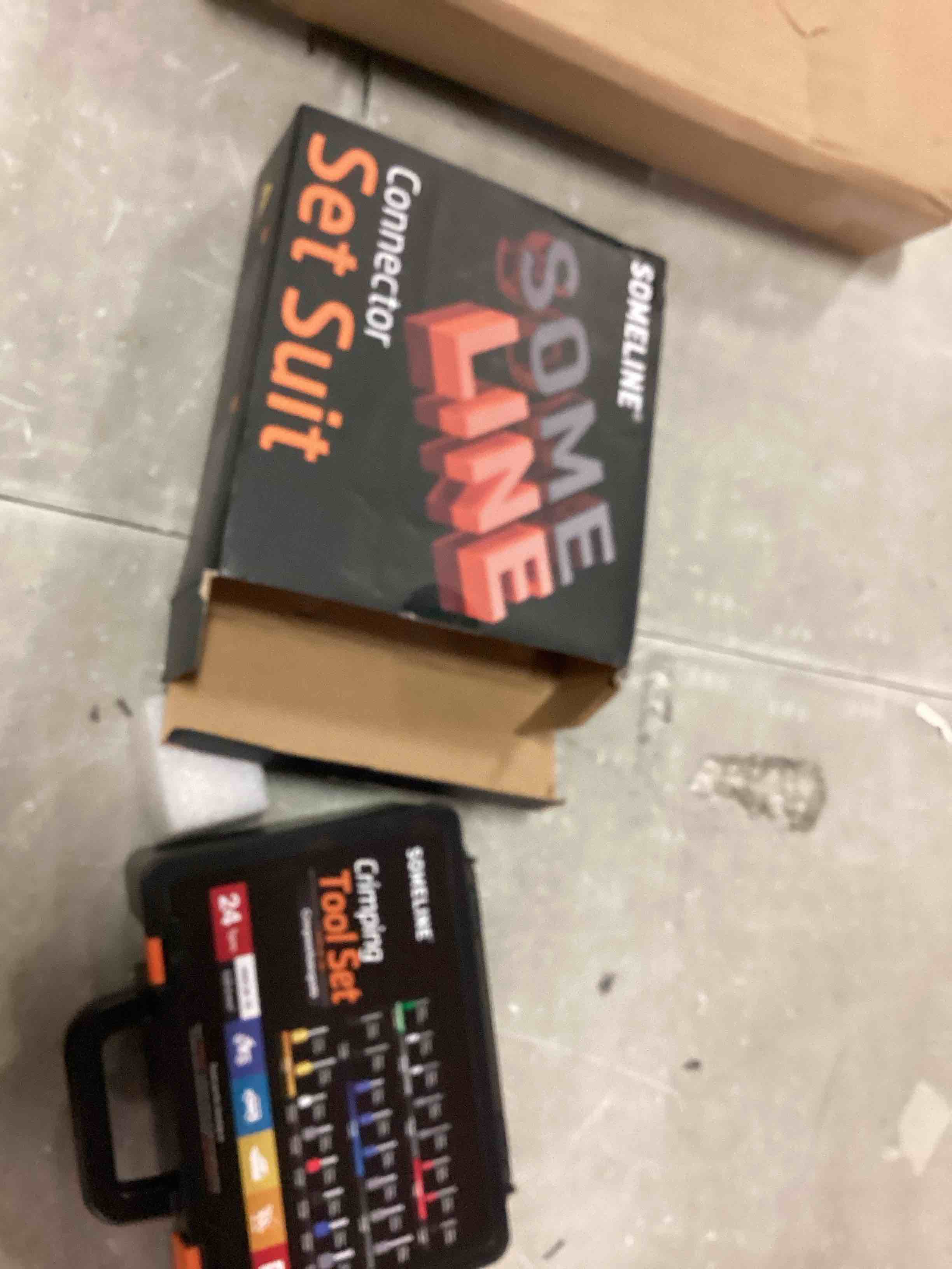 https://s3.amazonaws.com/lotting-images-prod/bidfta/BLU6275483_1713797424502.jpeg
