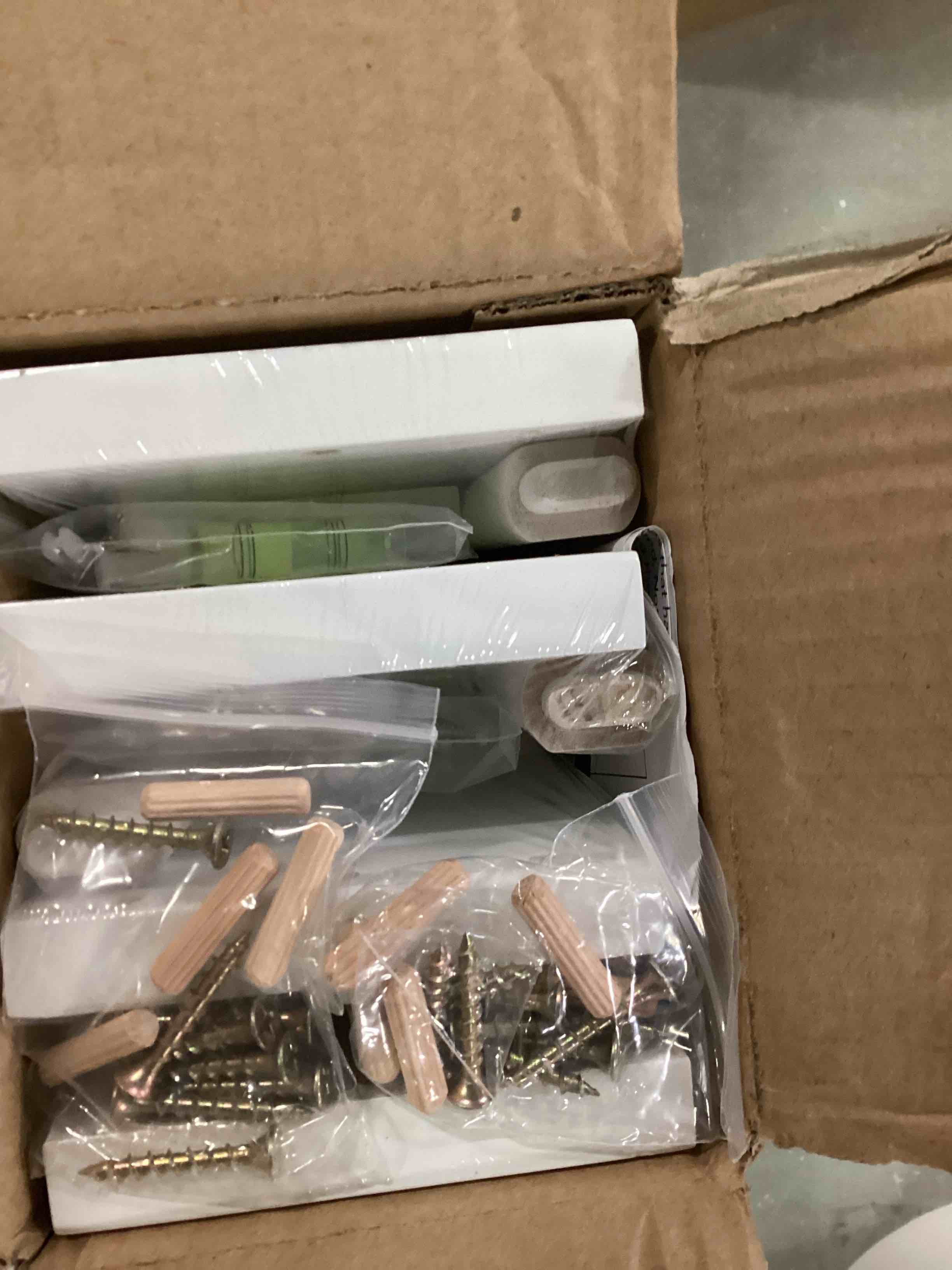 https://s3.amazonaws.com/lotting-images-prod/bidfta/BLU6276138_1714134883002.jpeg
