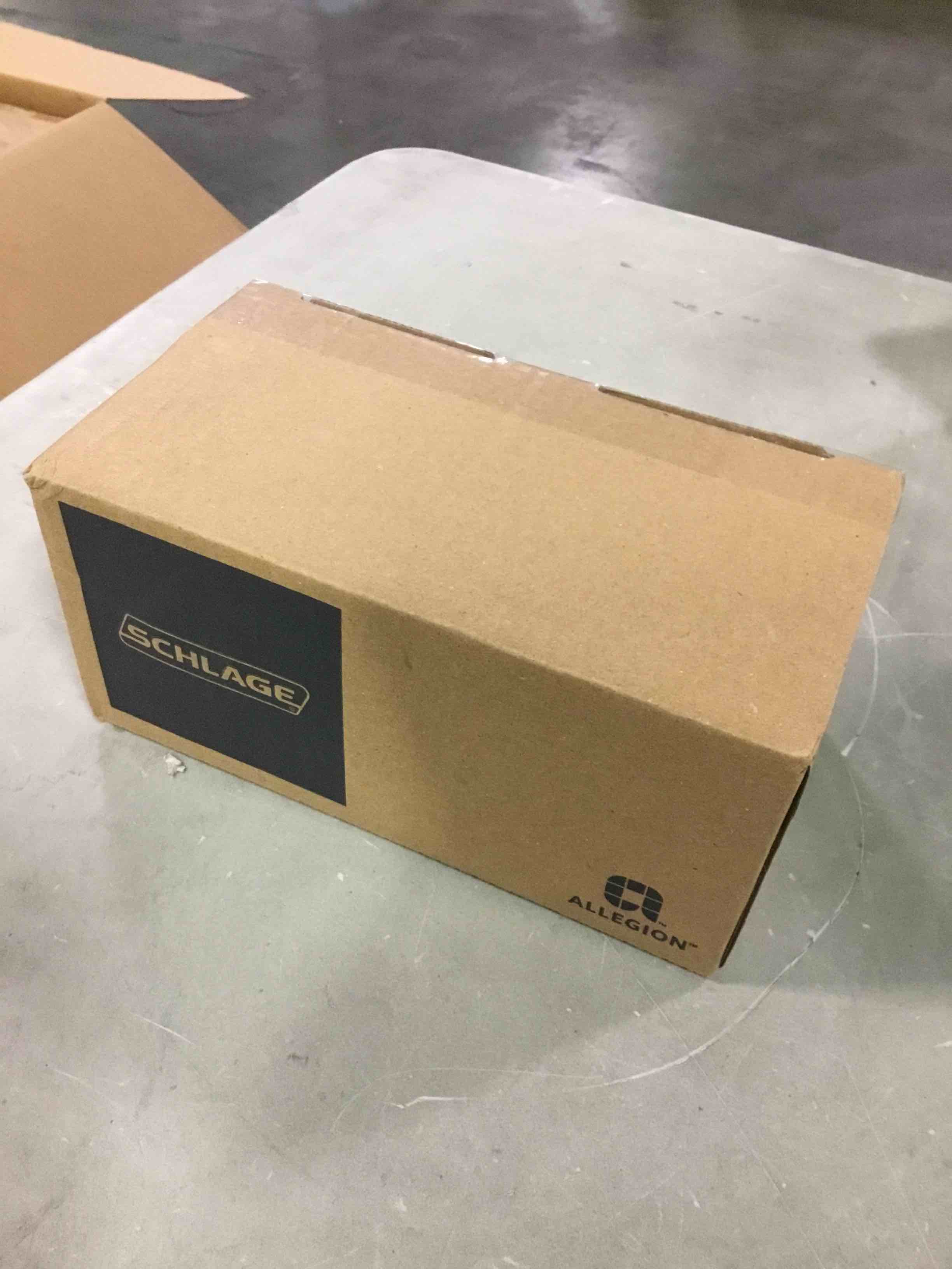 https://s3.amazonaws.com/lotting-images-prod/bidfta/BLU6276298_1714217639930.jpeg