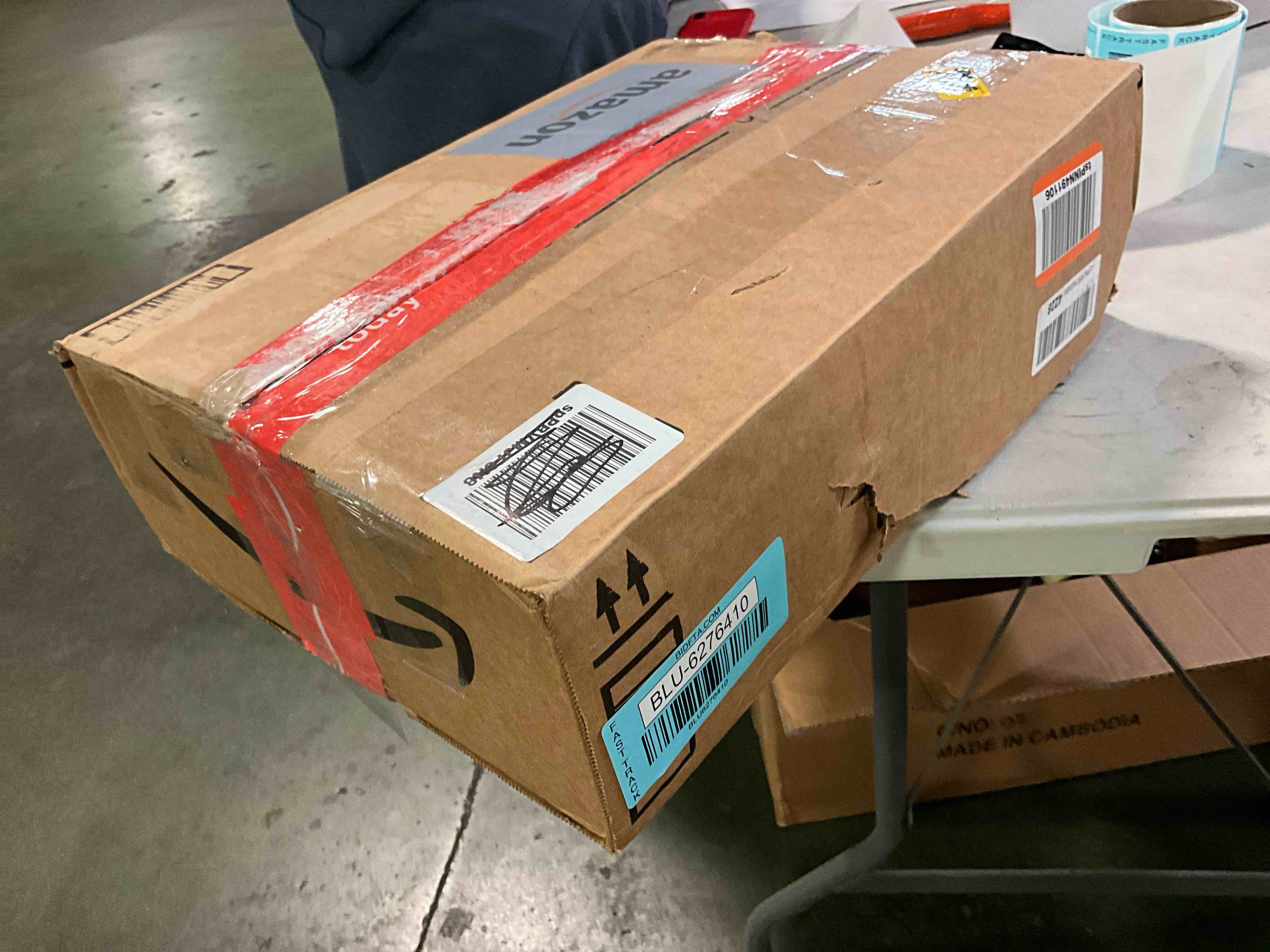 https://s3.amazonaws.com/lotting-images-prod/bidfta/BLU6276410_1714421652890.jpeg