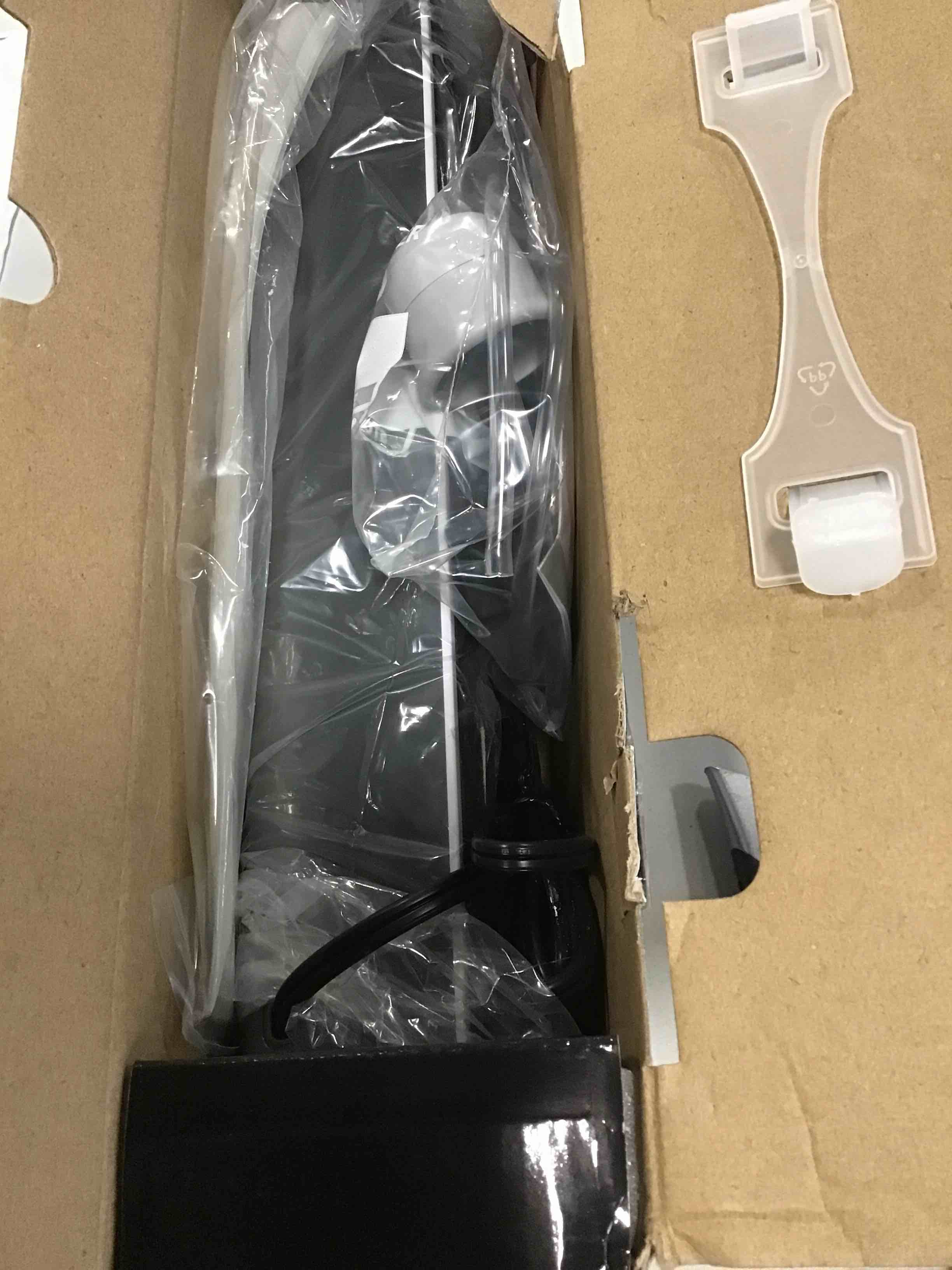 https://s3.amazonaws.com/lotting-images-prod/bidfta/BLU6276869_1712926131572.jpeg