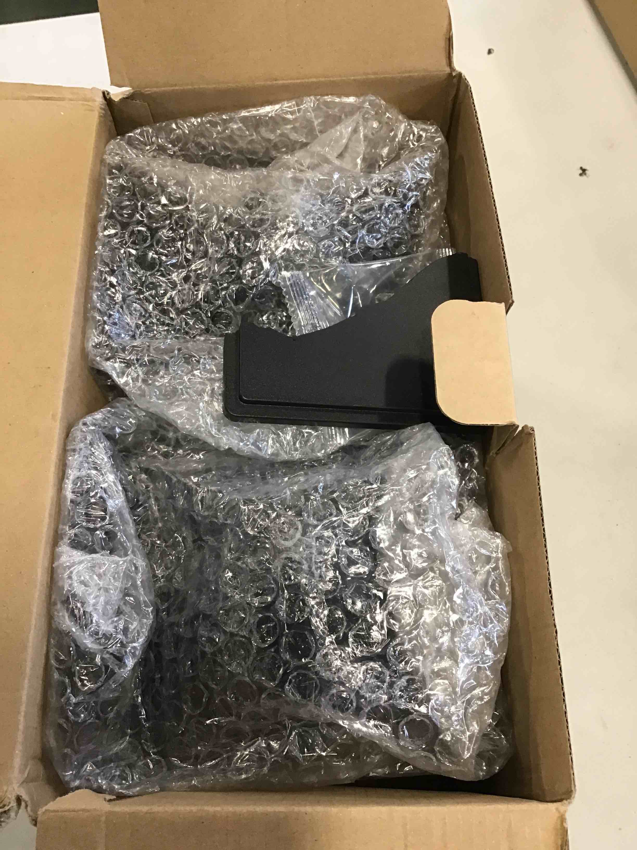 https://s3.amazonaws.com/lotting-images-prod/bidfta/BLU6277489_1713205289948.jpeg