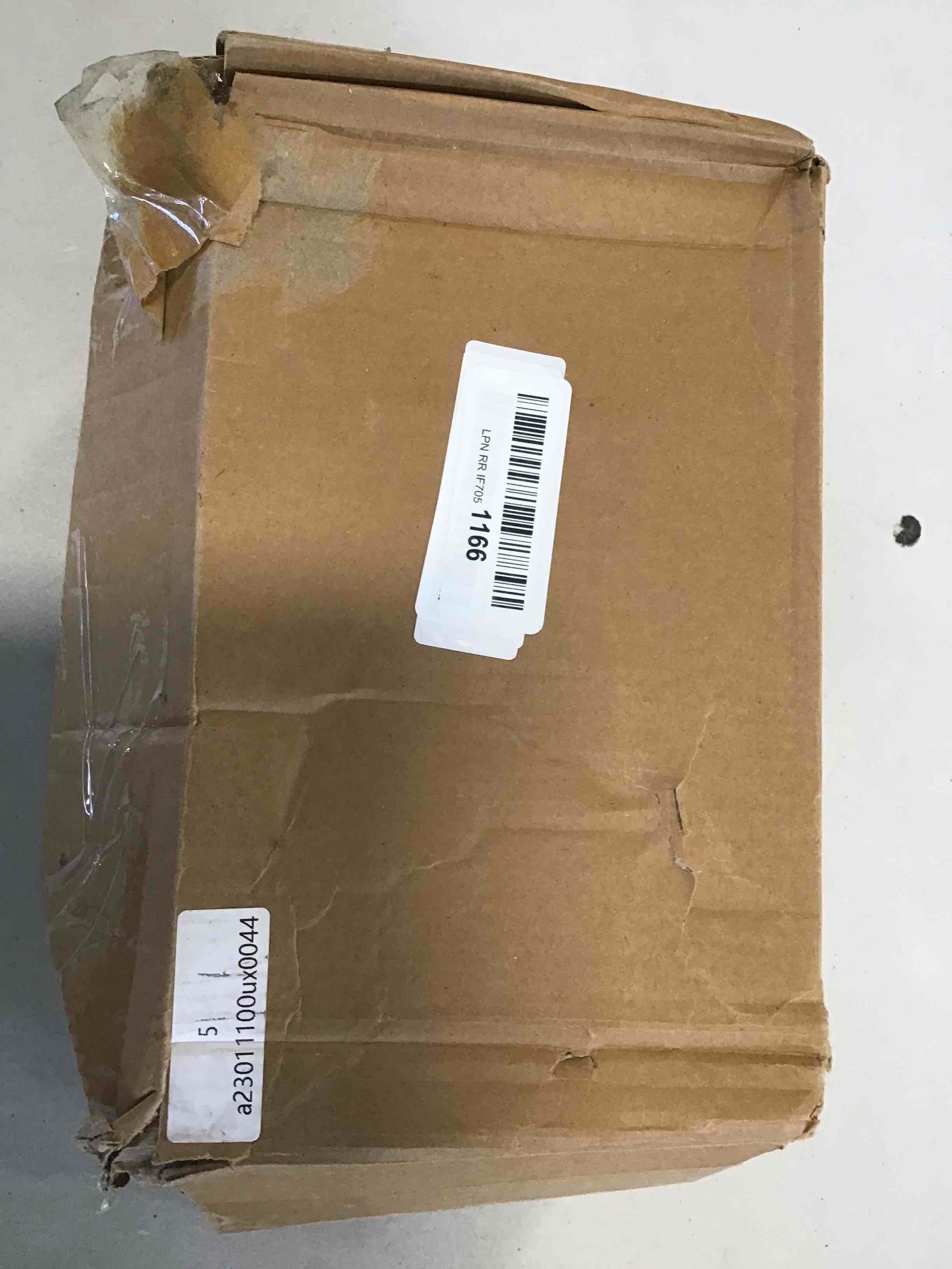 https://s3.amazonaws.com/lotting-images-prod/bidfta/BLU6277569_1713211360775.jpeg