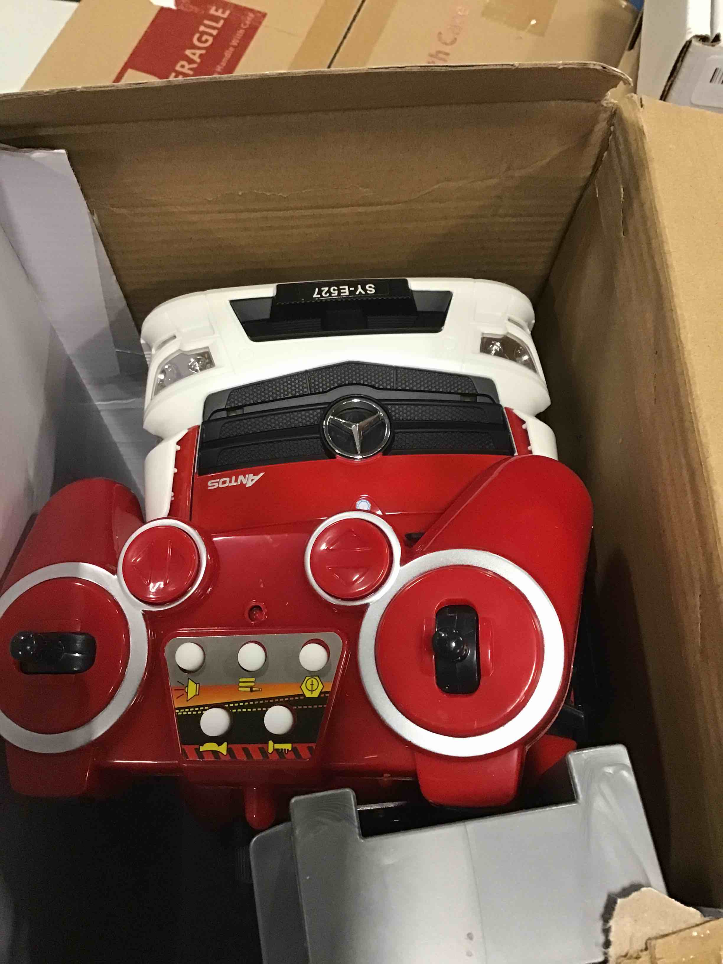https://s3.amazonaws.com/lotting-images-prod/bidfta/BLU6277651_1713354794898.jpeg