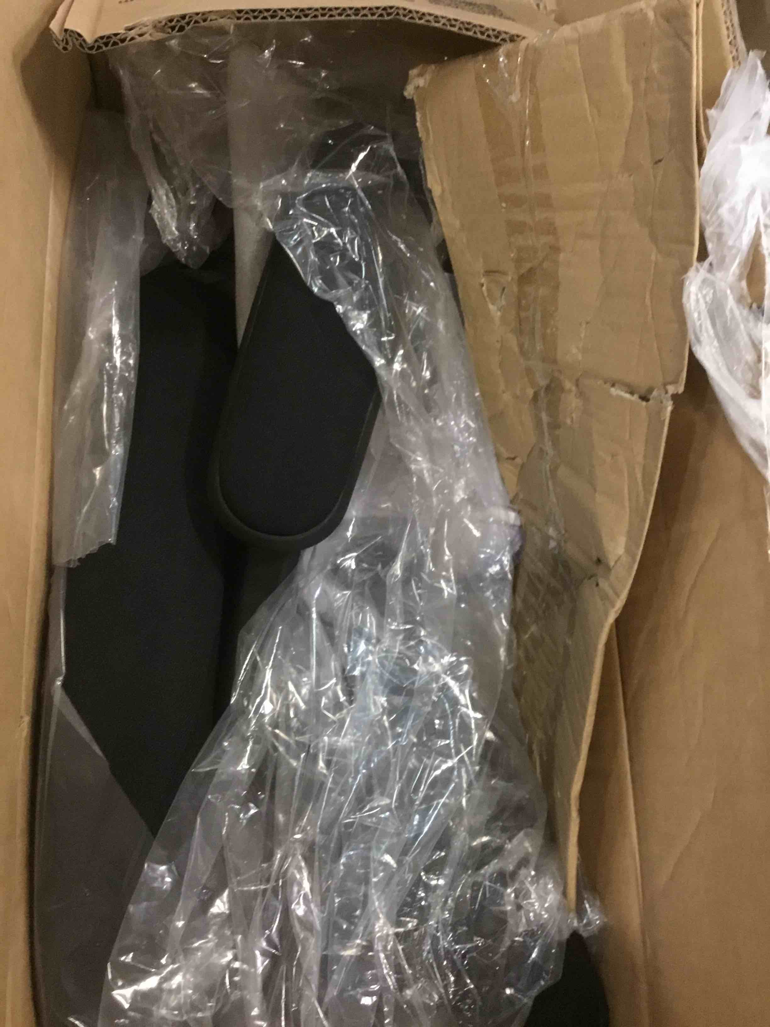 https://s3.amazonaws.com/lotting-images-prod/bidfta/BLU6277952_1712516199748.jpeg