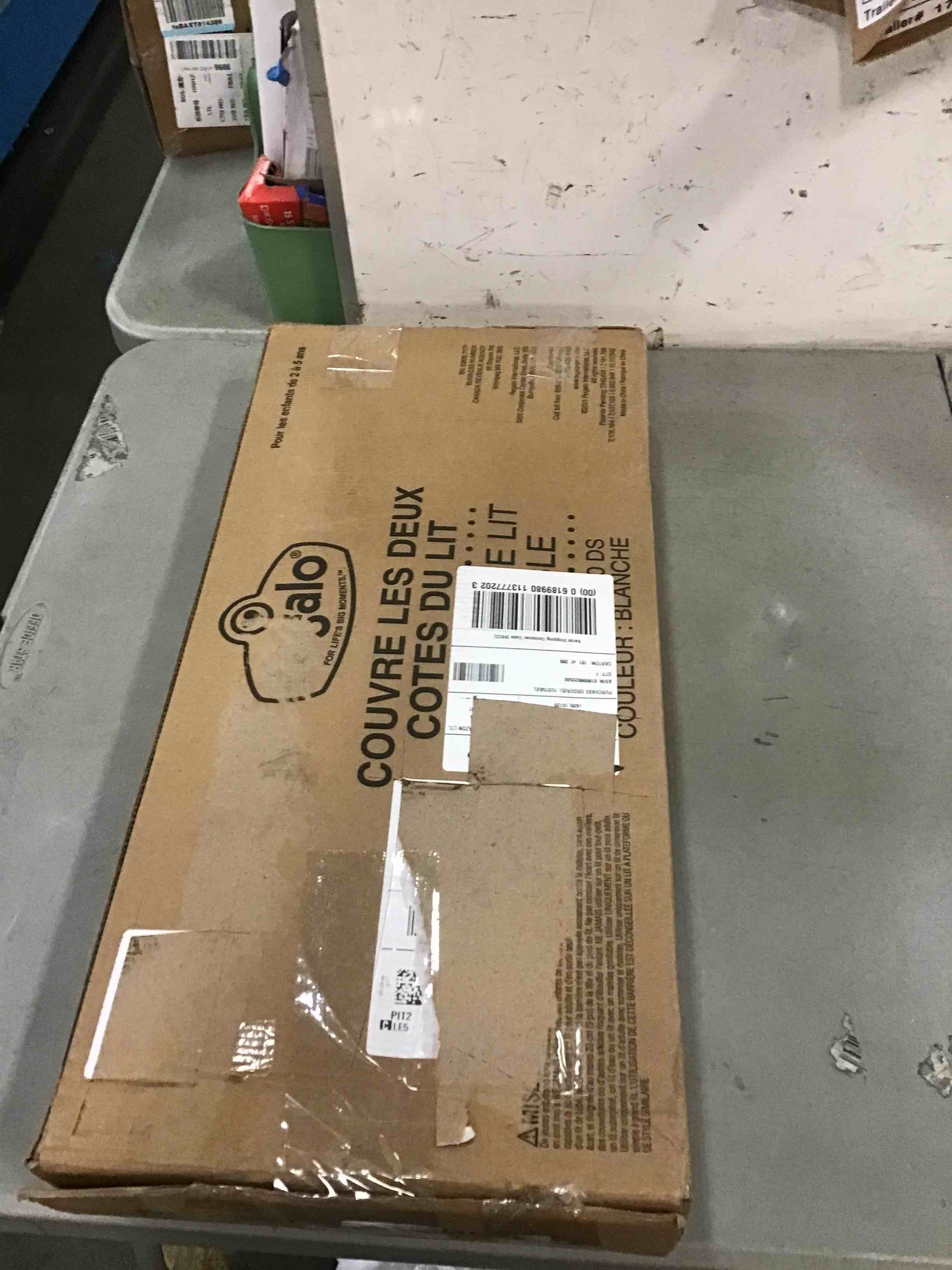 https://s3.amazonaws.com/lotting-images-prod/bidfta/BLU6278398_1712858933754.jpeg