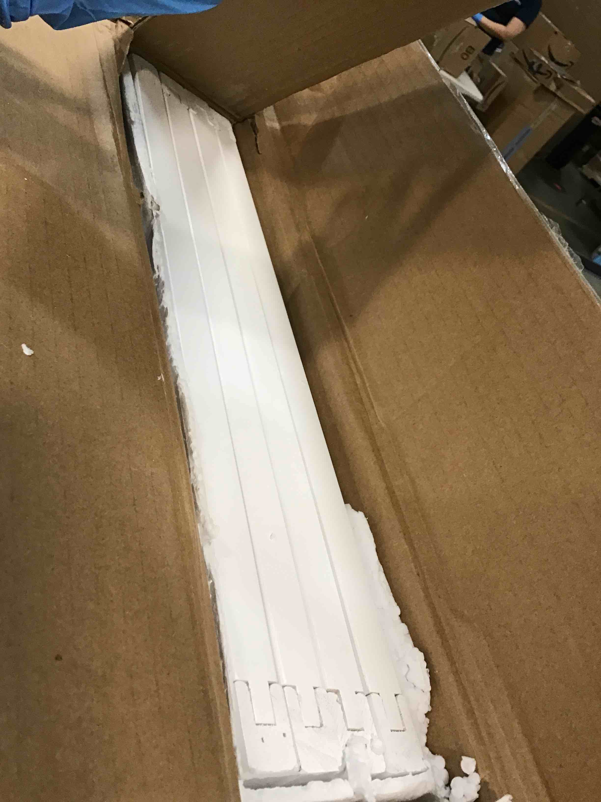 https://s3.amazonaws.com/lotting-images-prod/bidfta/BLU6278714_1713353448956.jpeg