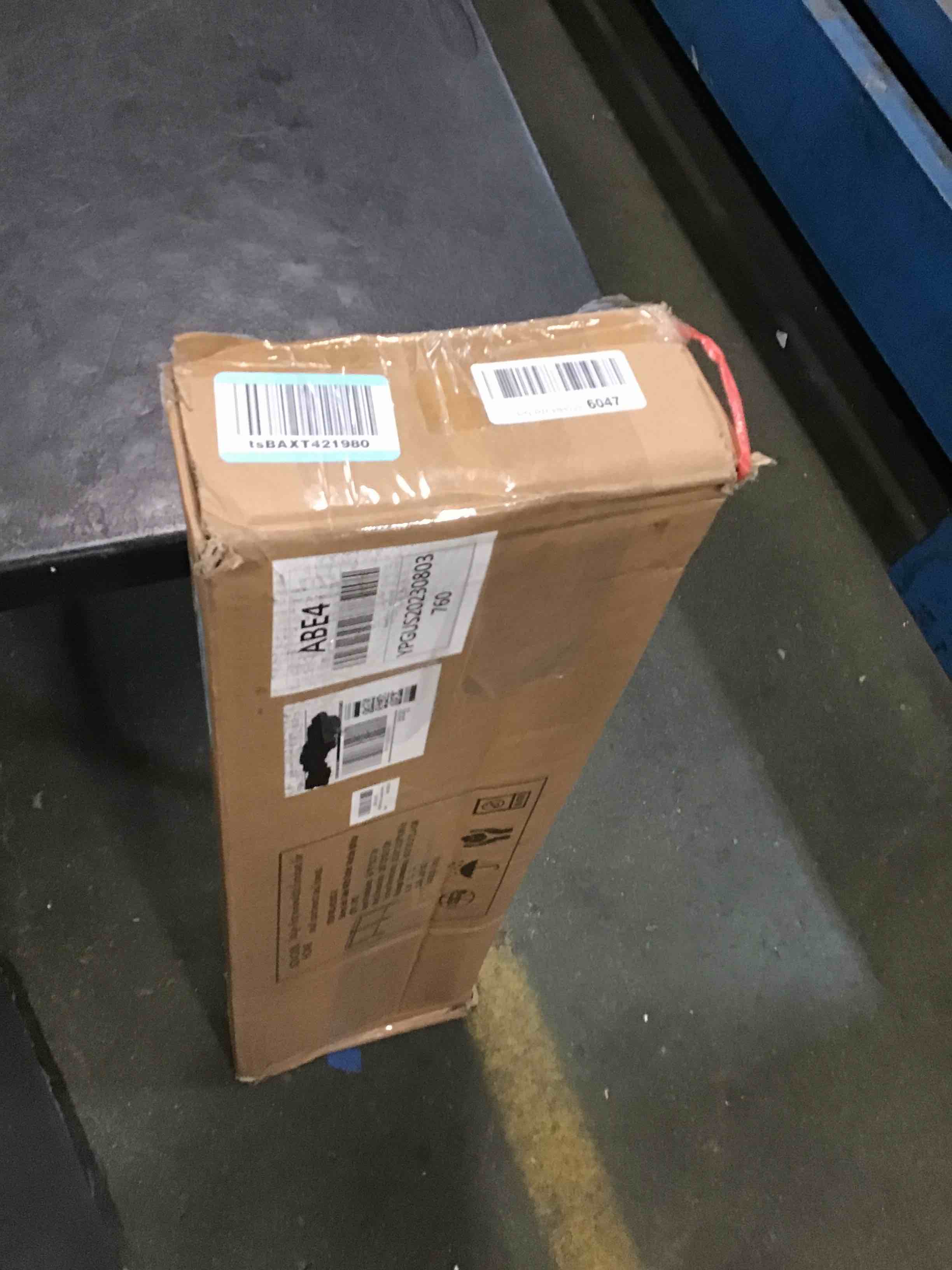 https://s3.amazonaws.com/lotting-images-prod/bidfta/BLU6279018_1713439349225.jpeg